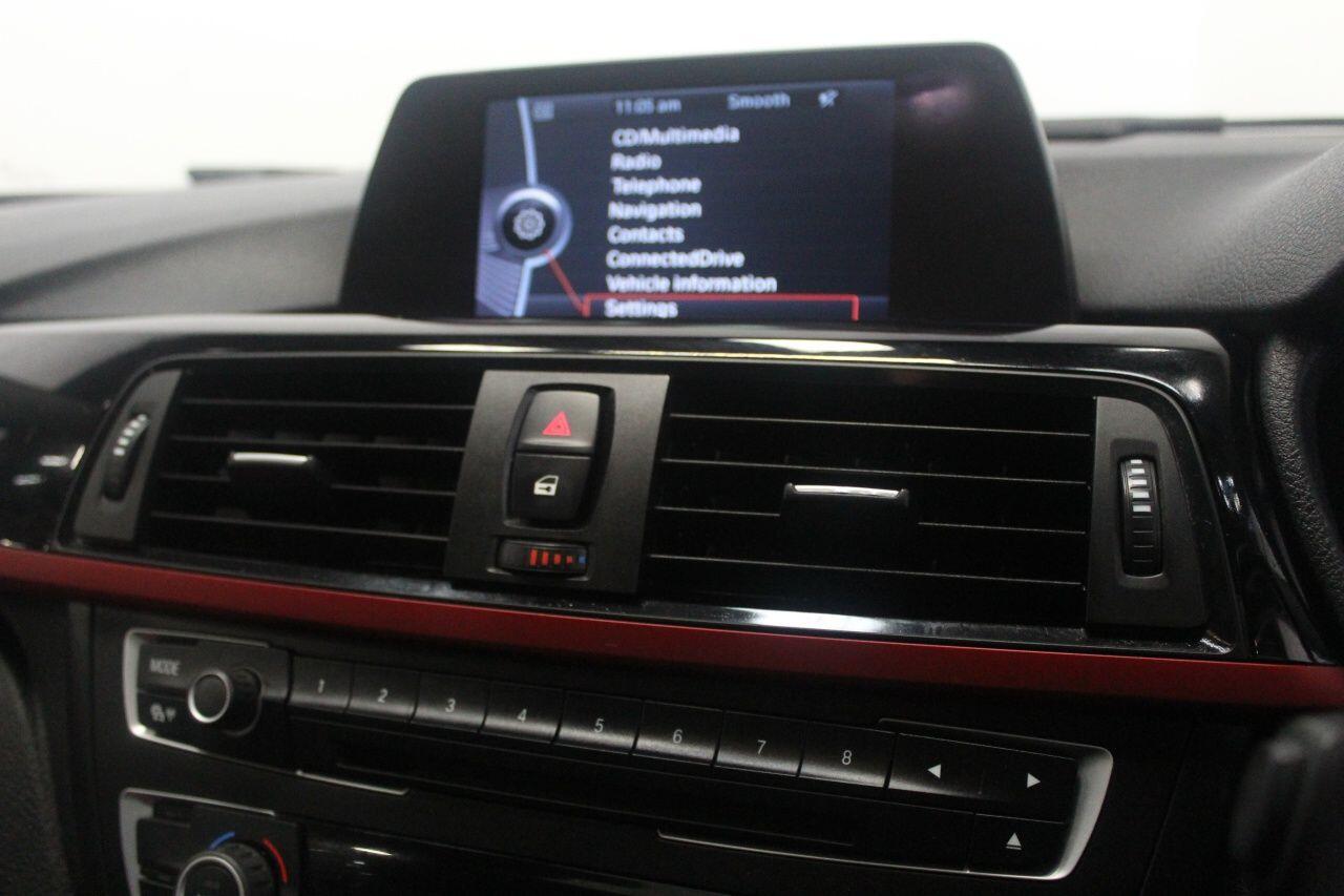 BMW 3 Series view 32
