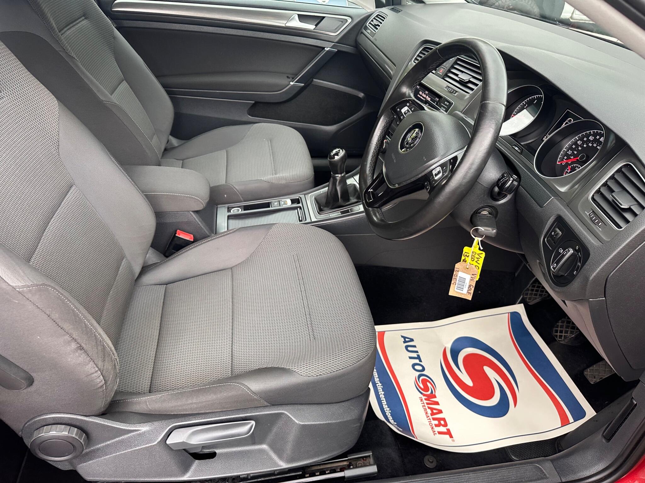 Volkswagen Golf view 24