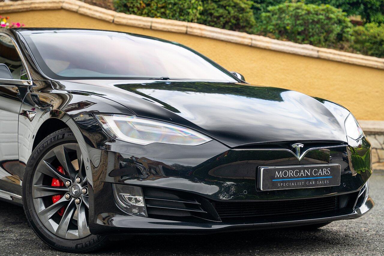 Tesla Model S view 19