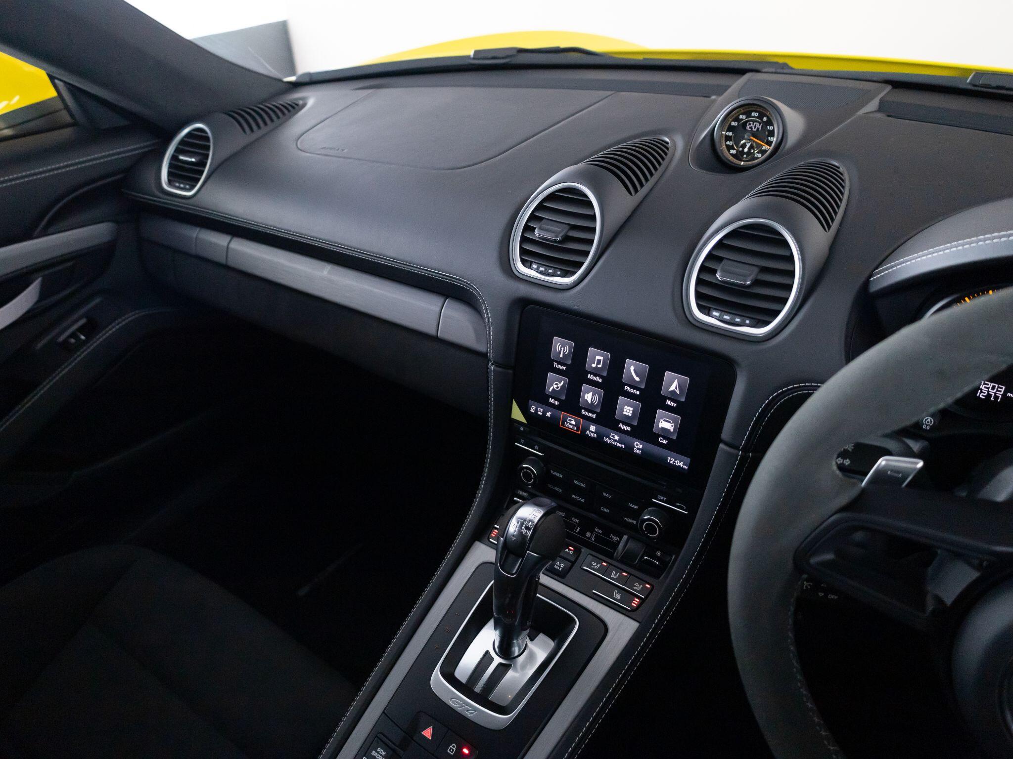 Porsche Cayman view 58