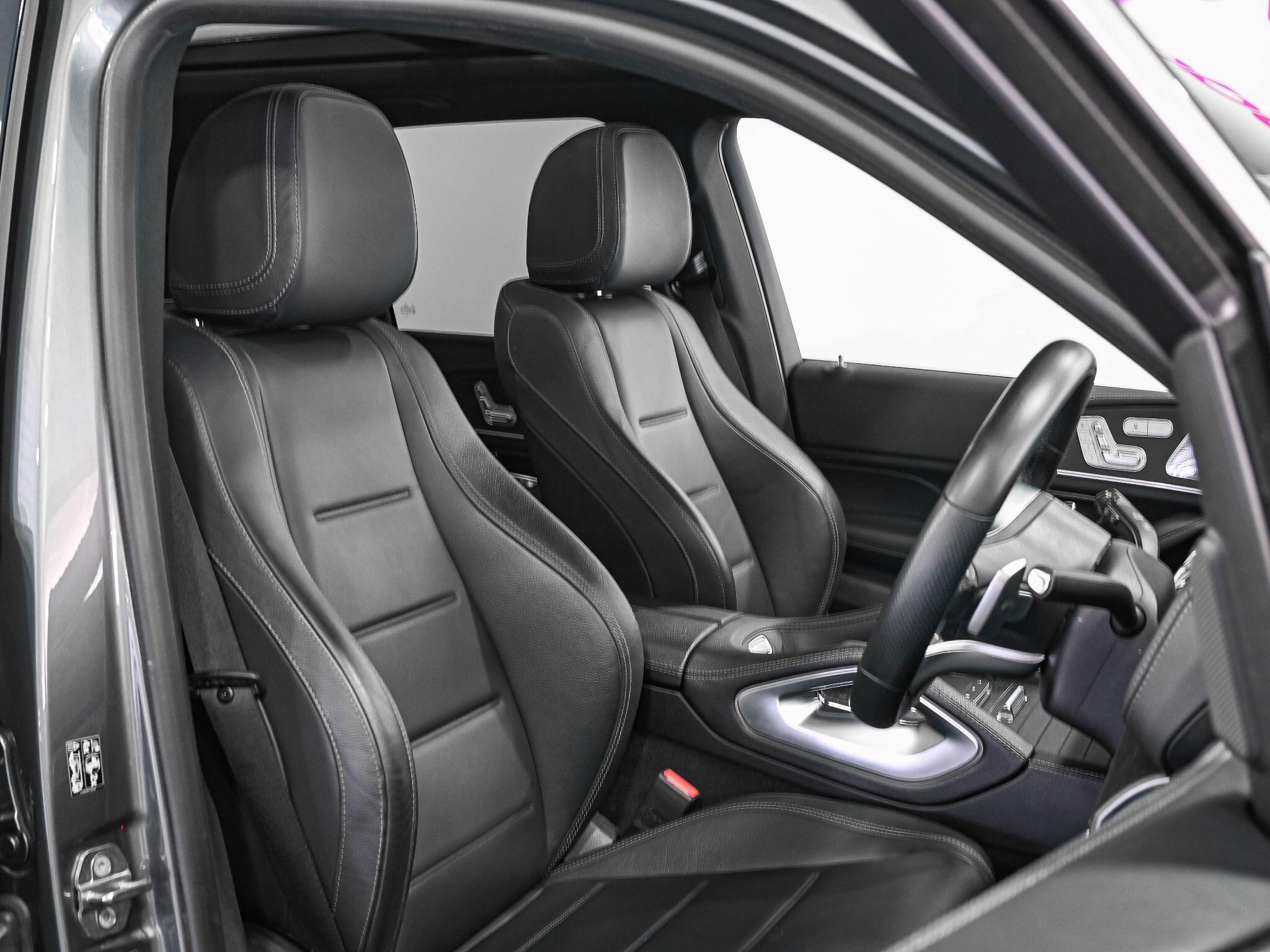 Mercedes-Benz GLE view 3