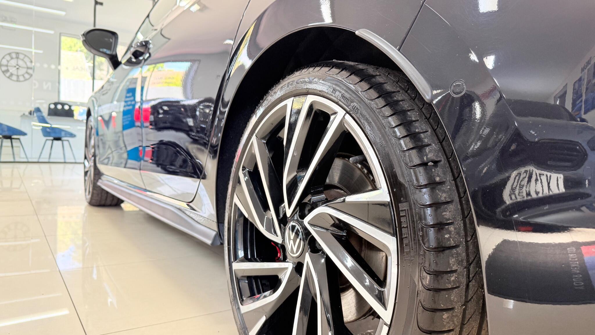 Volkswagen Golf view 21