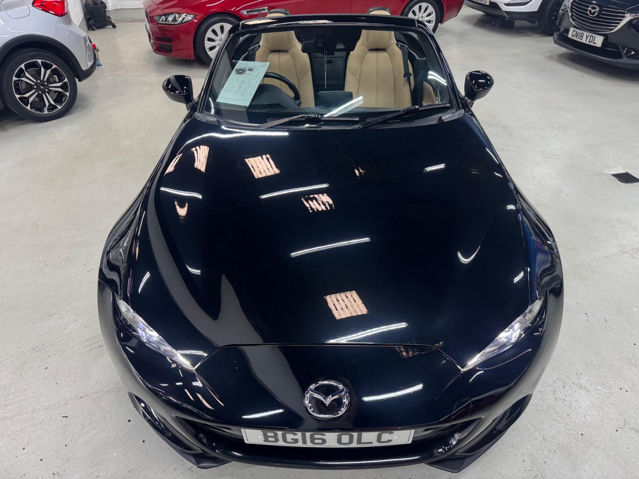 Mazda MX-5 view 40