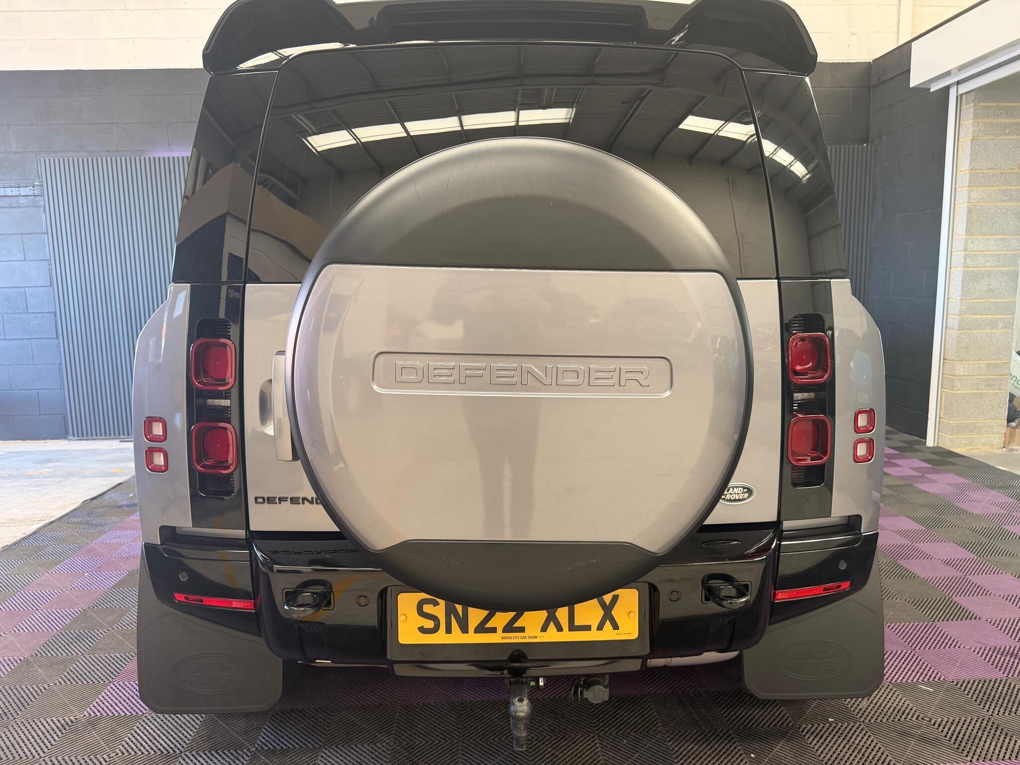 Land Rover Defender view 14