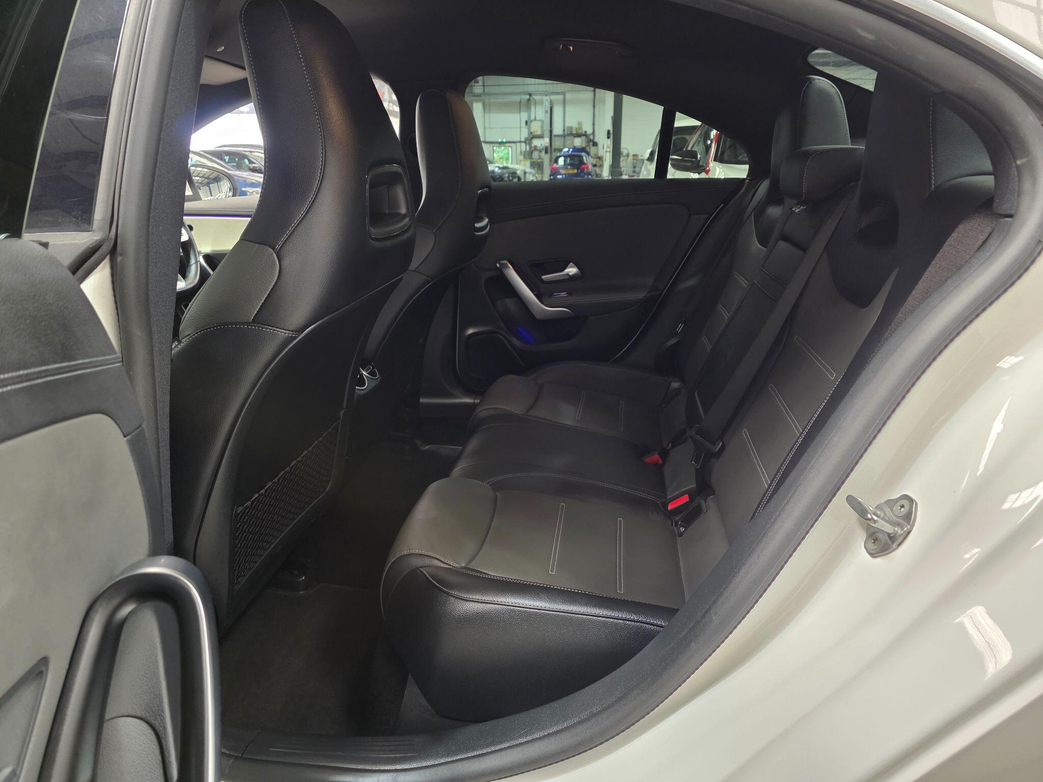 Mercedes-Benz Cla view 25