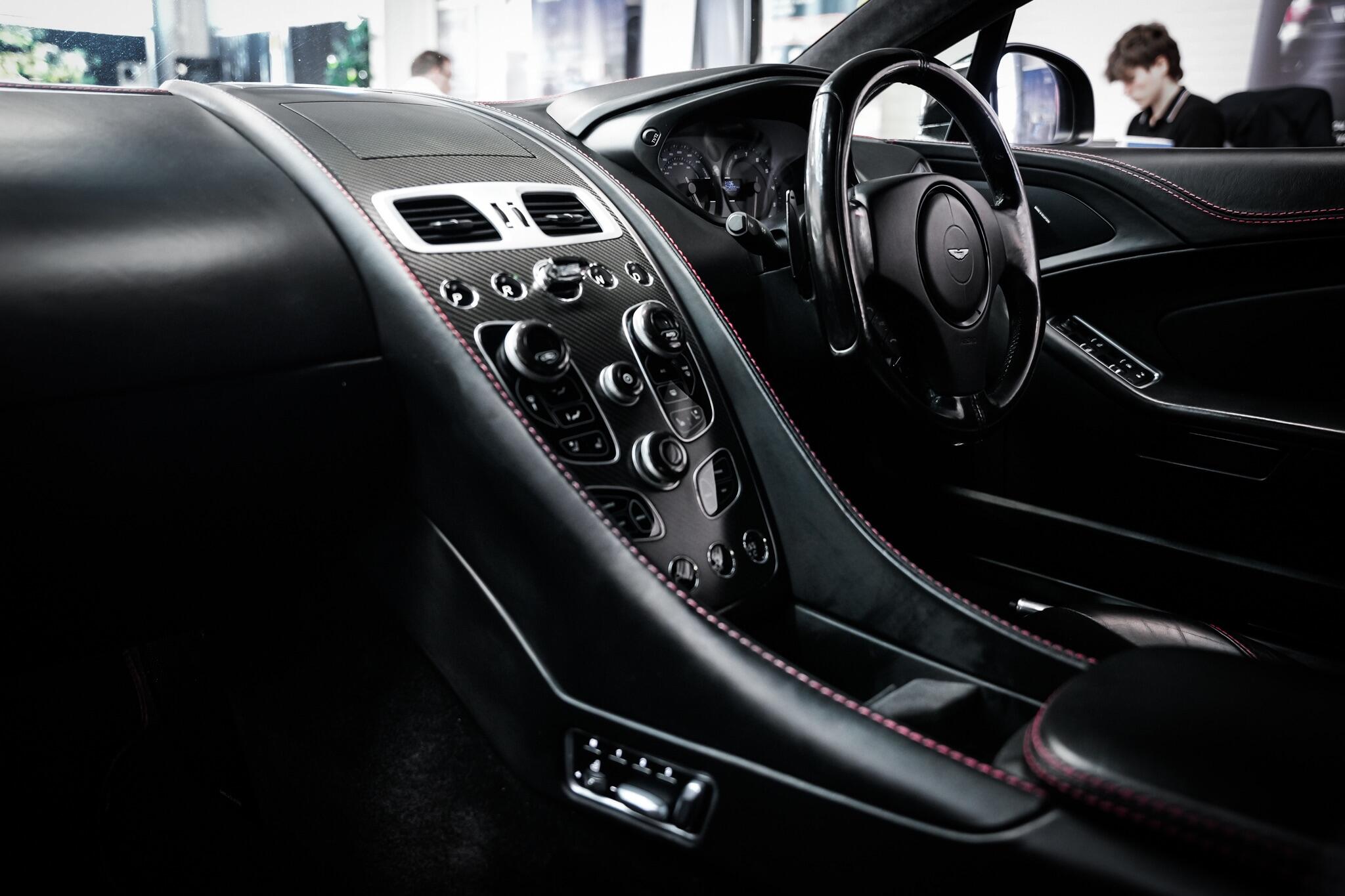 Aston Martin Vanquish view 21