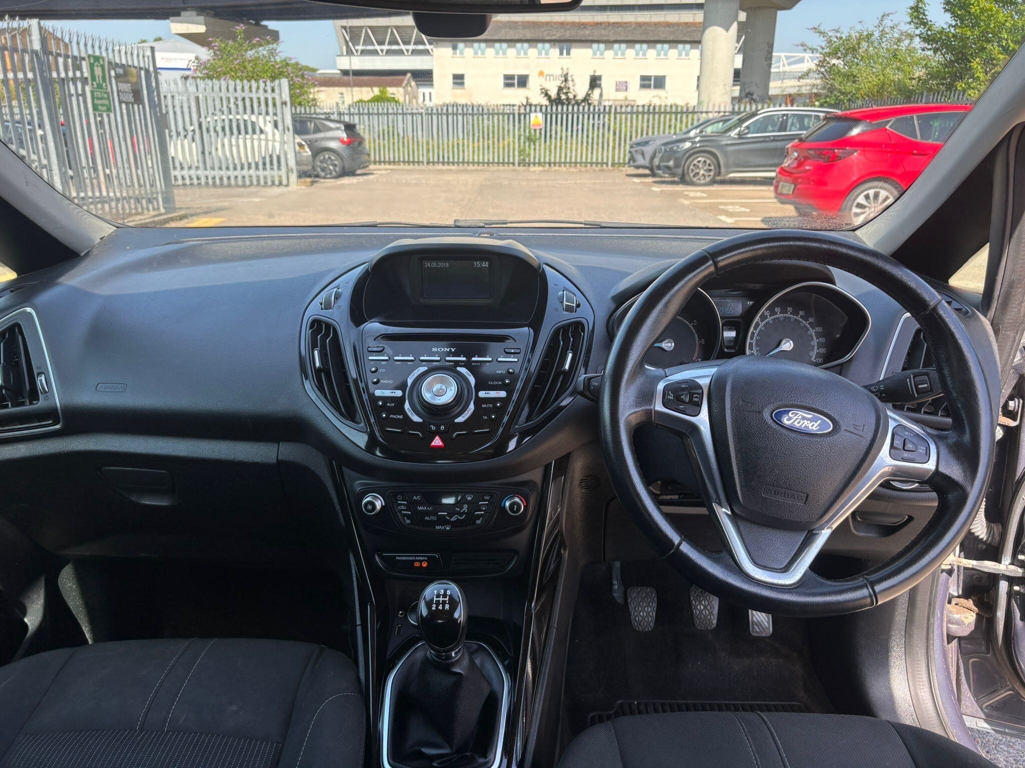 Ford B-Max view 24