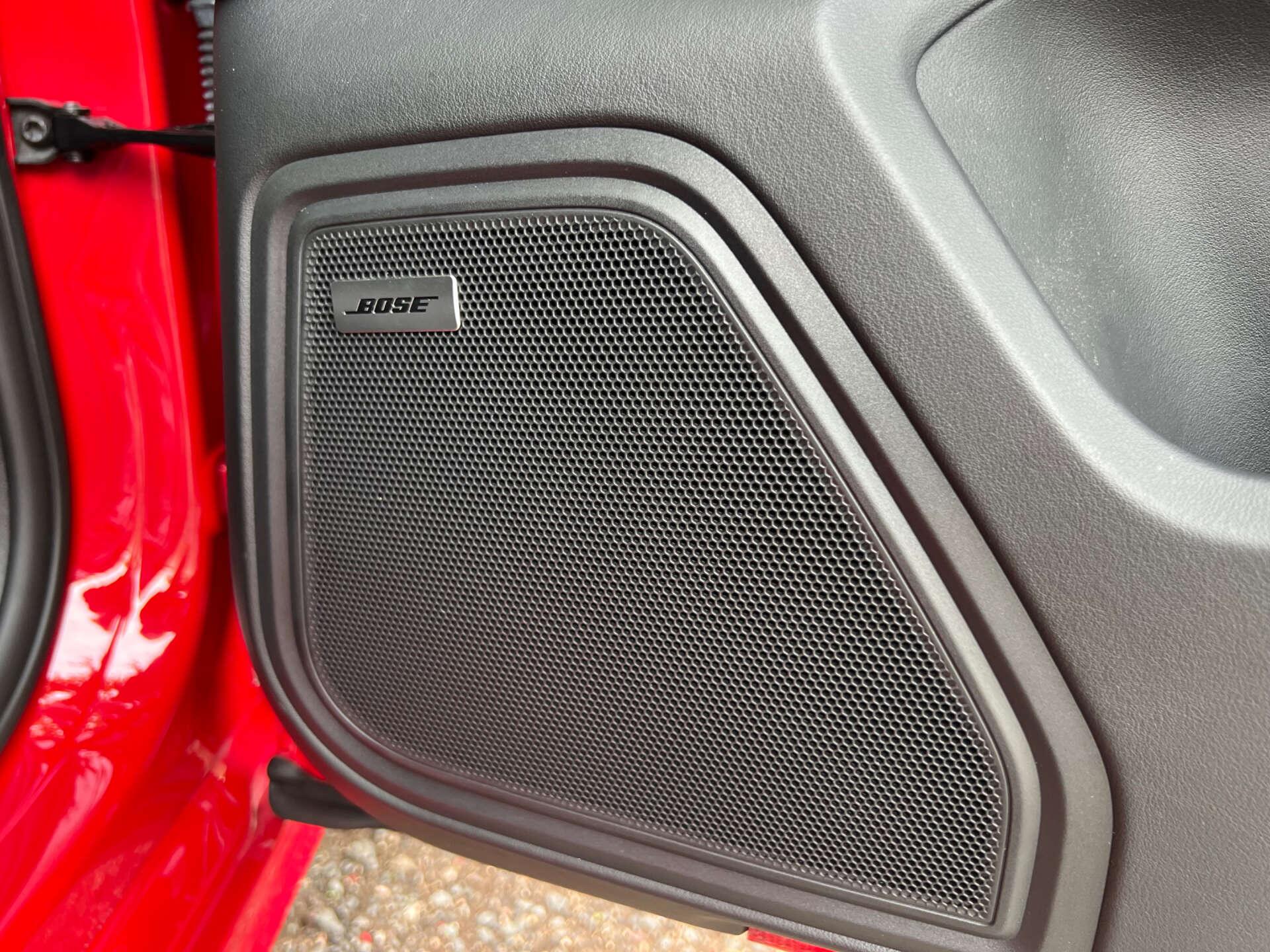 Porsche Macan view 31