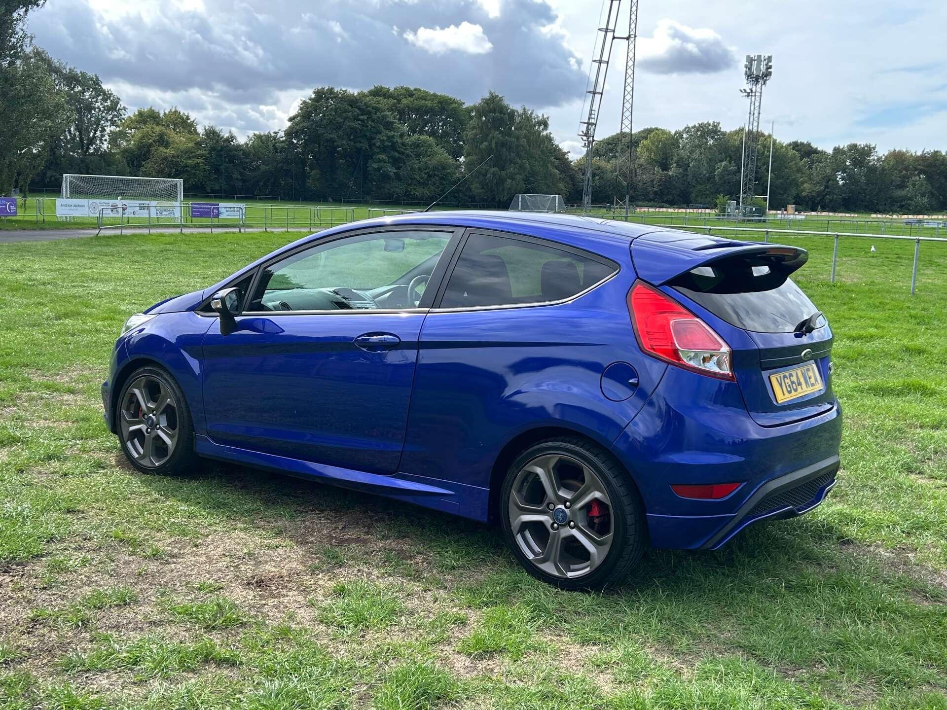Ford Fiesta view 7