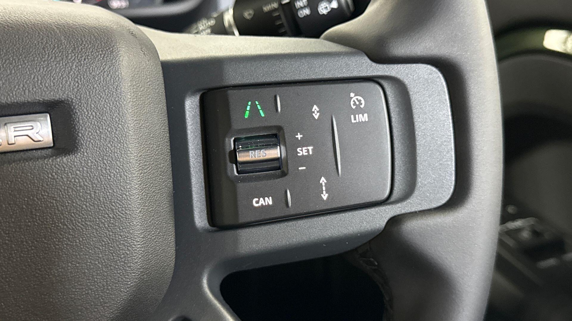 Land Rover Defender view 26