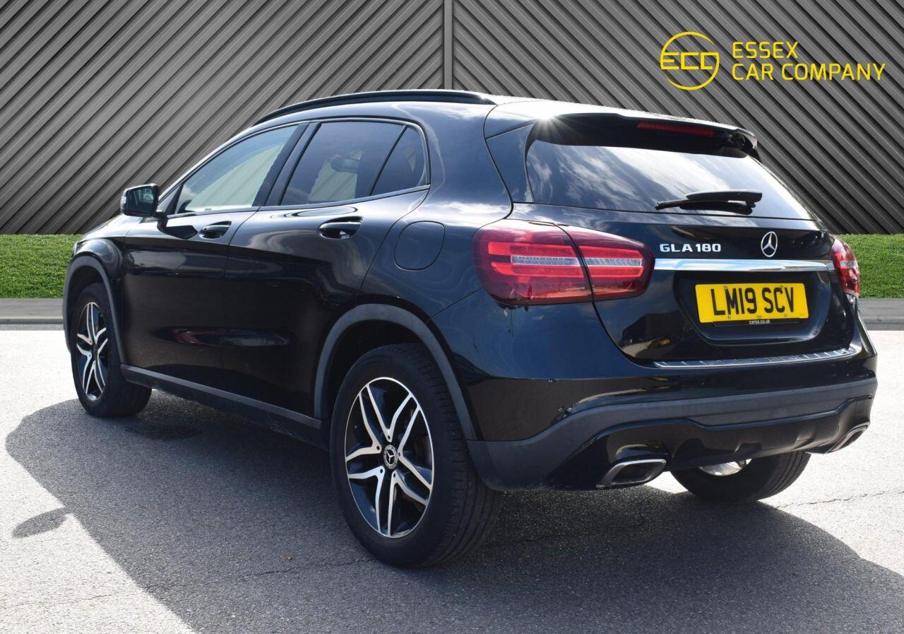 Mercedes-Benz Gla view 9