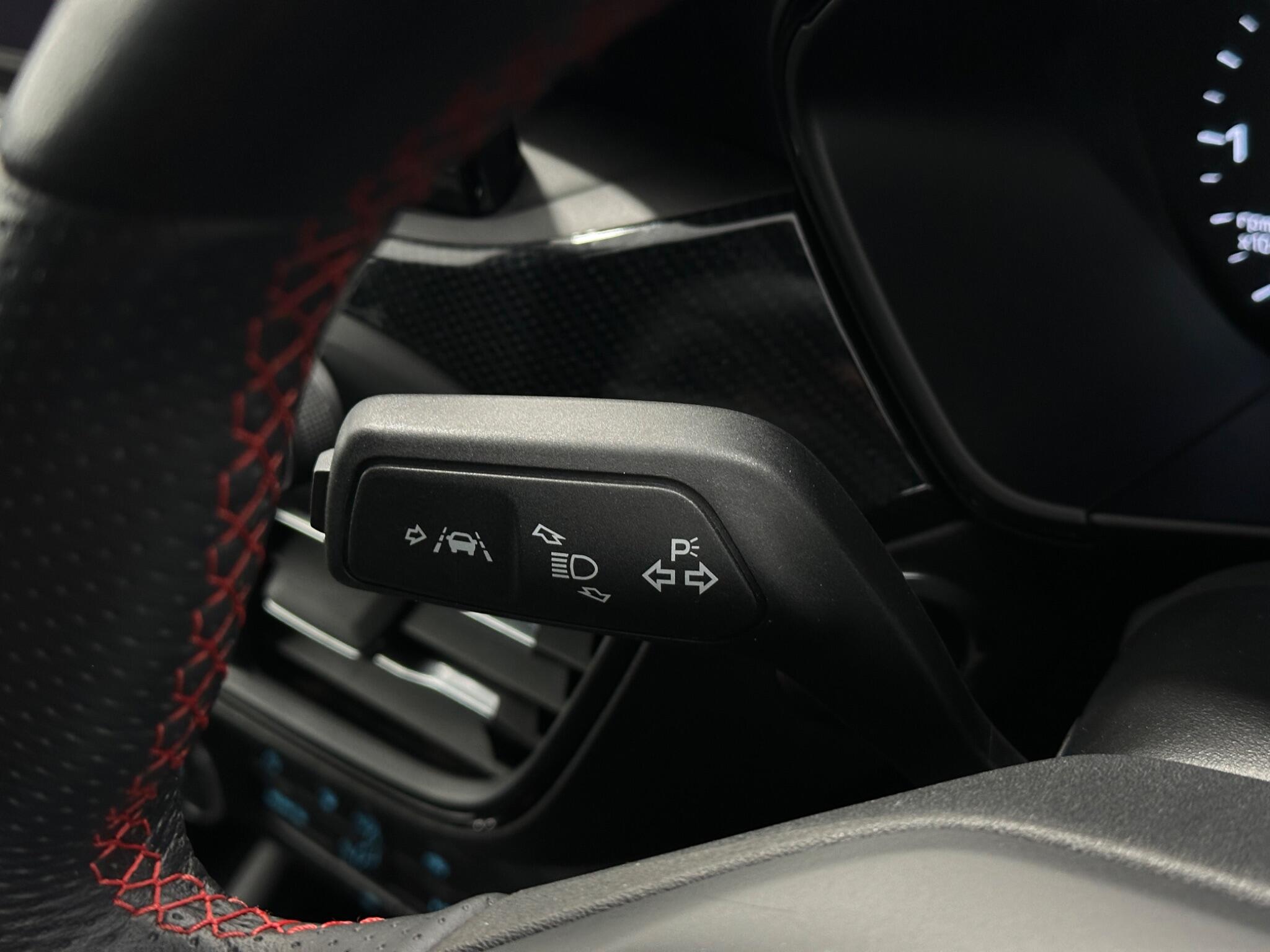 Ford Focus view 14