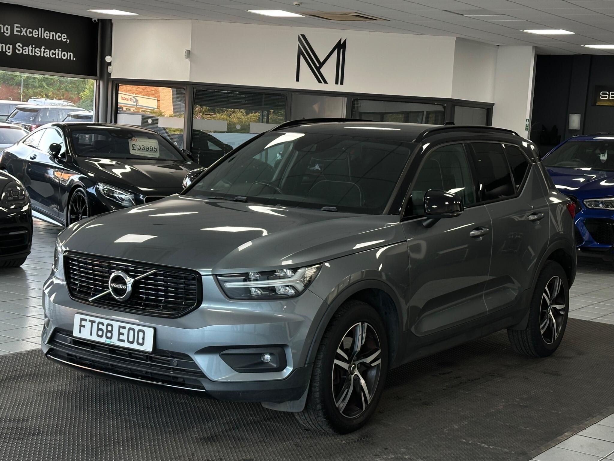 Volvo XC40 view 6