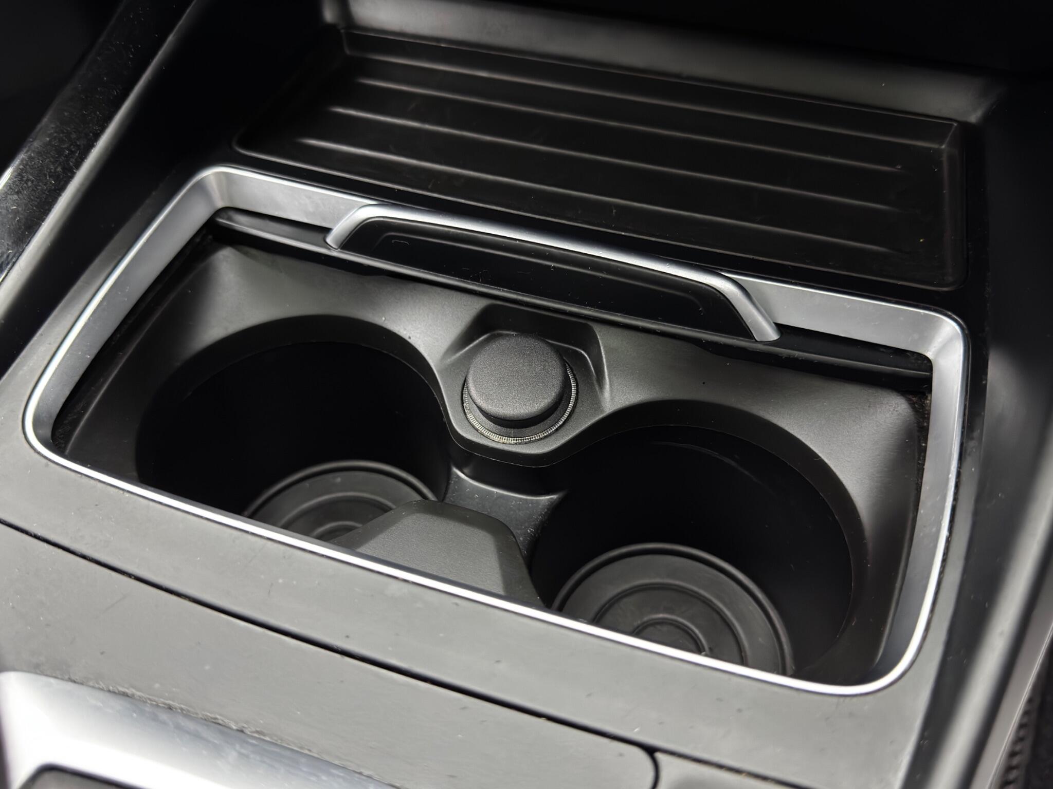 BMW 2 Series view 26