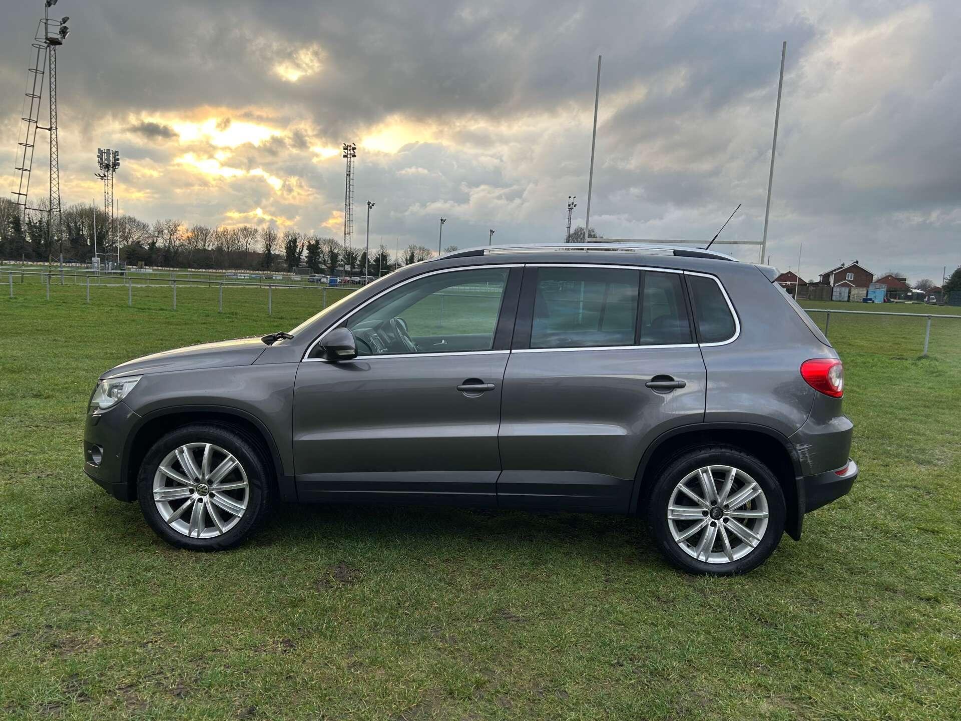 Volkswagen Tiguan view 7