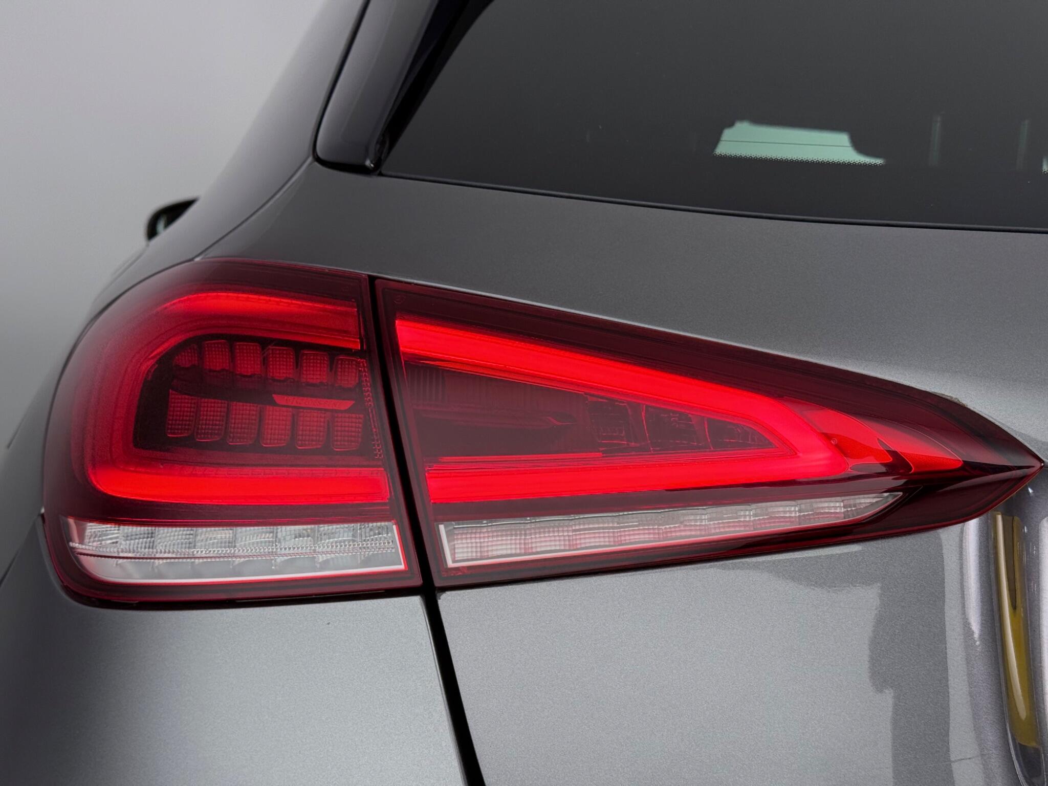 Mercedes-Benz A-Class view 9