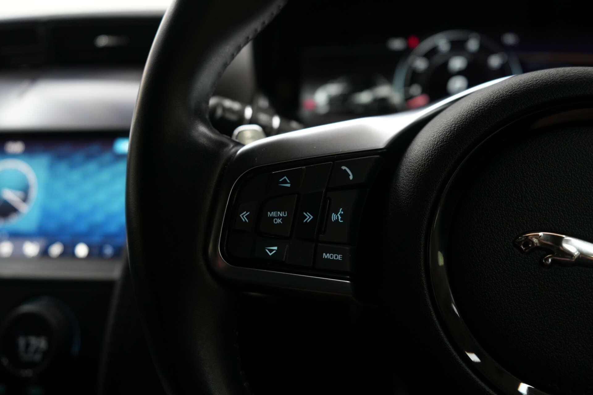 Jaguar F-Type view 34