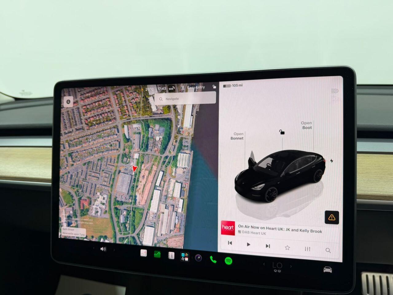 Tesla Model 3 view 22