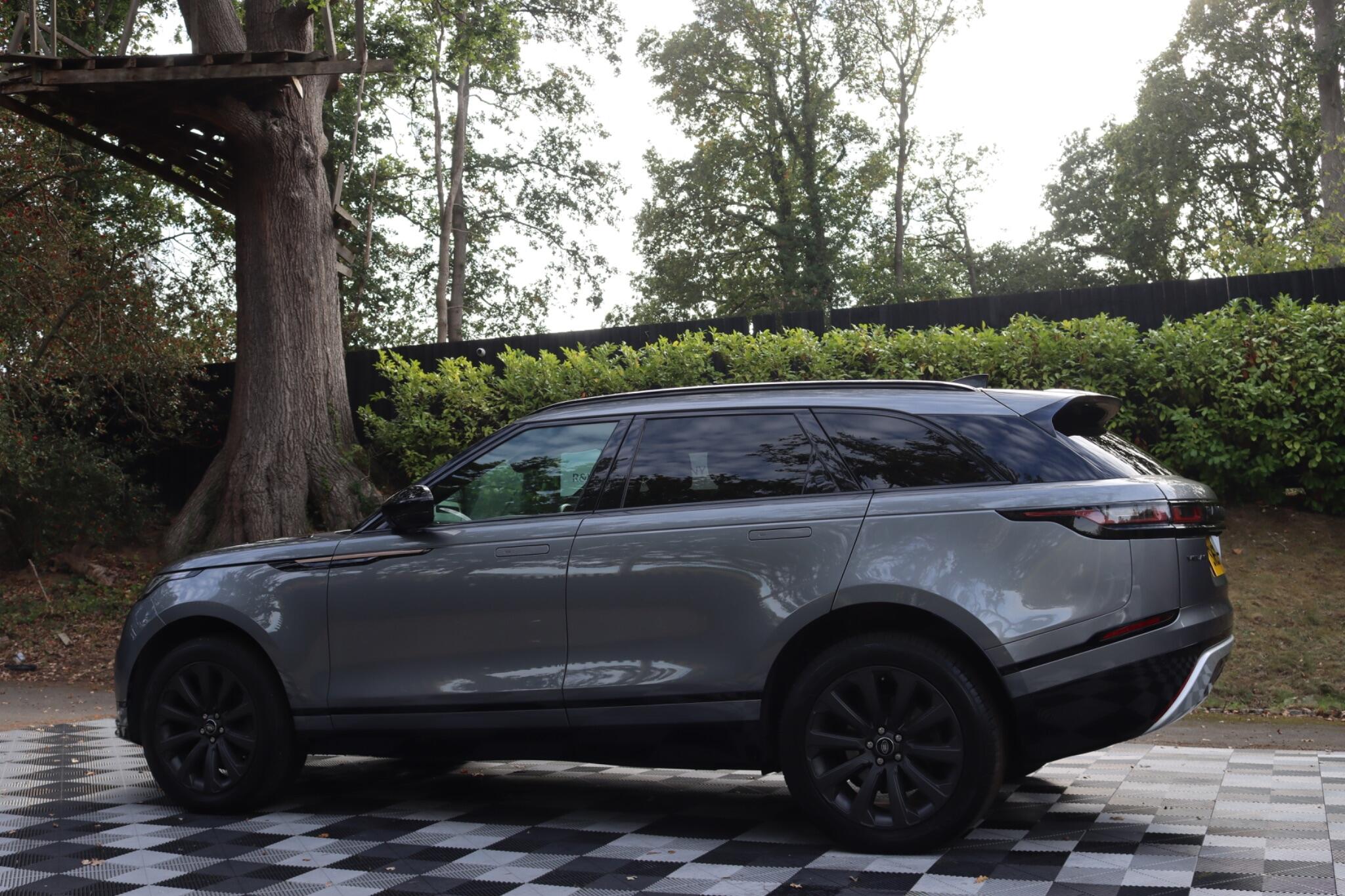 Land Rover Range Rover Velar view 10