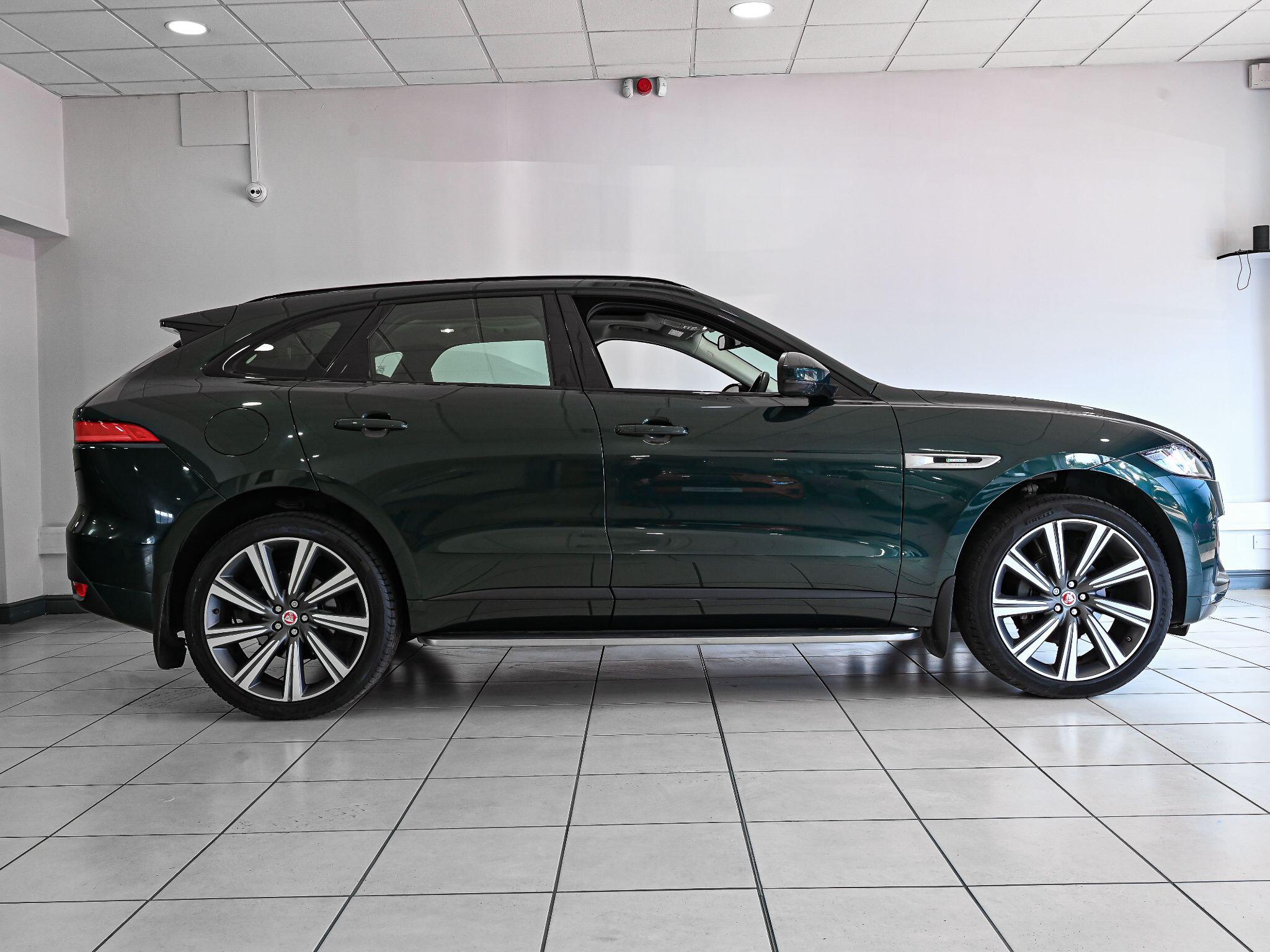Jaguar F-Pace view 5