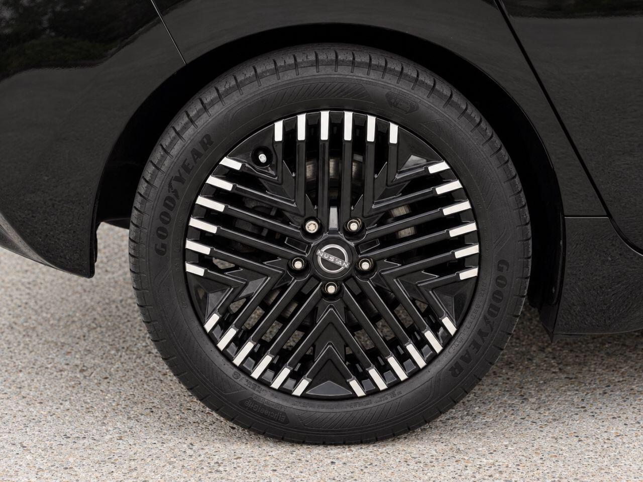 Nissan Leaf view 9