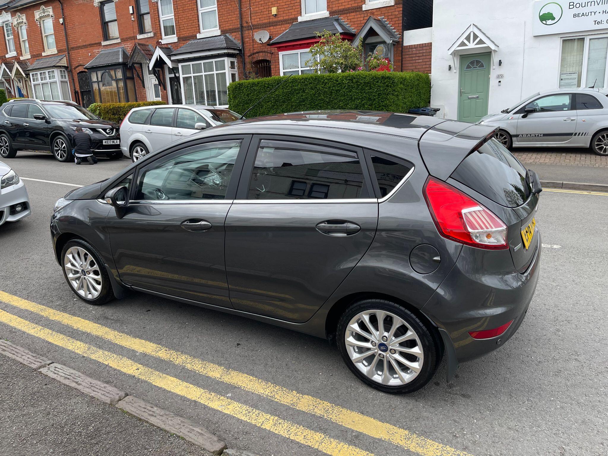 Ford Fiesta view 14