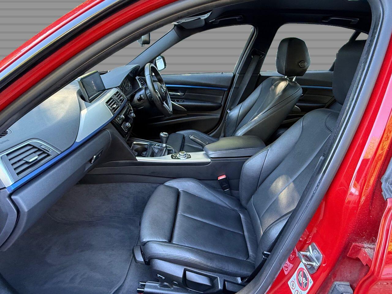 BMW 3 Series view 26
