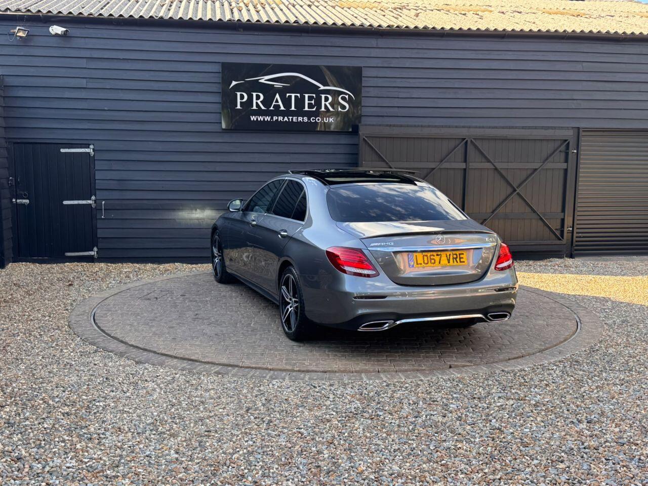 Mercedes-Benz E-Class view 23