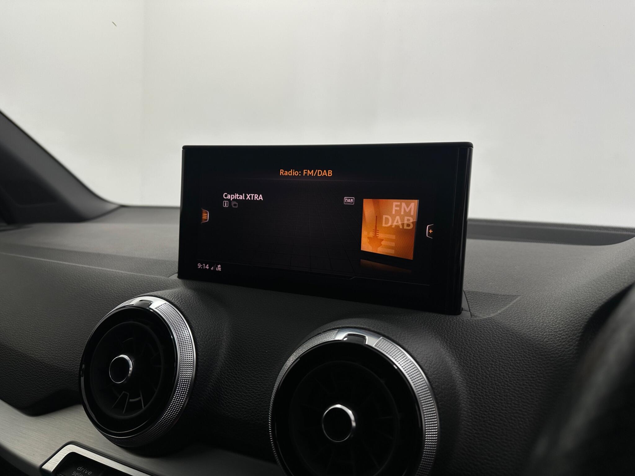 Audi Q2 view 25