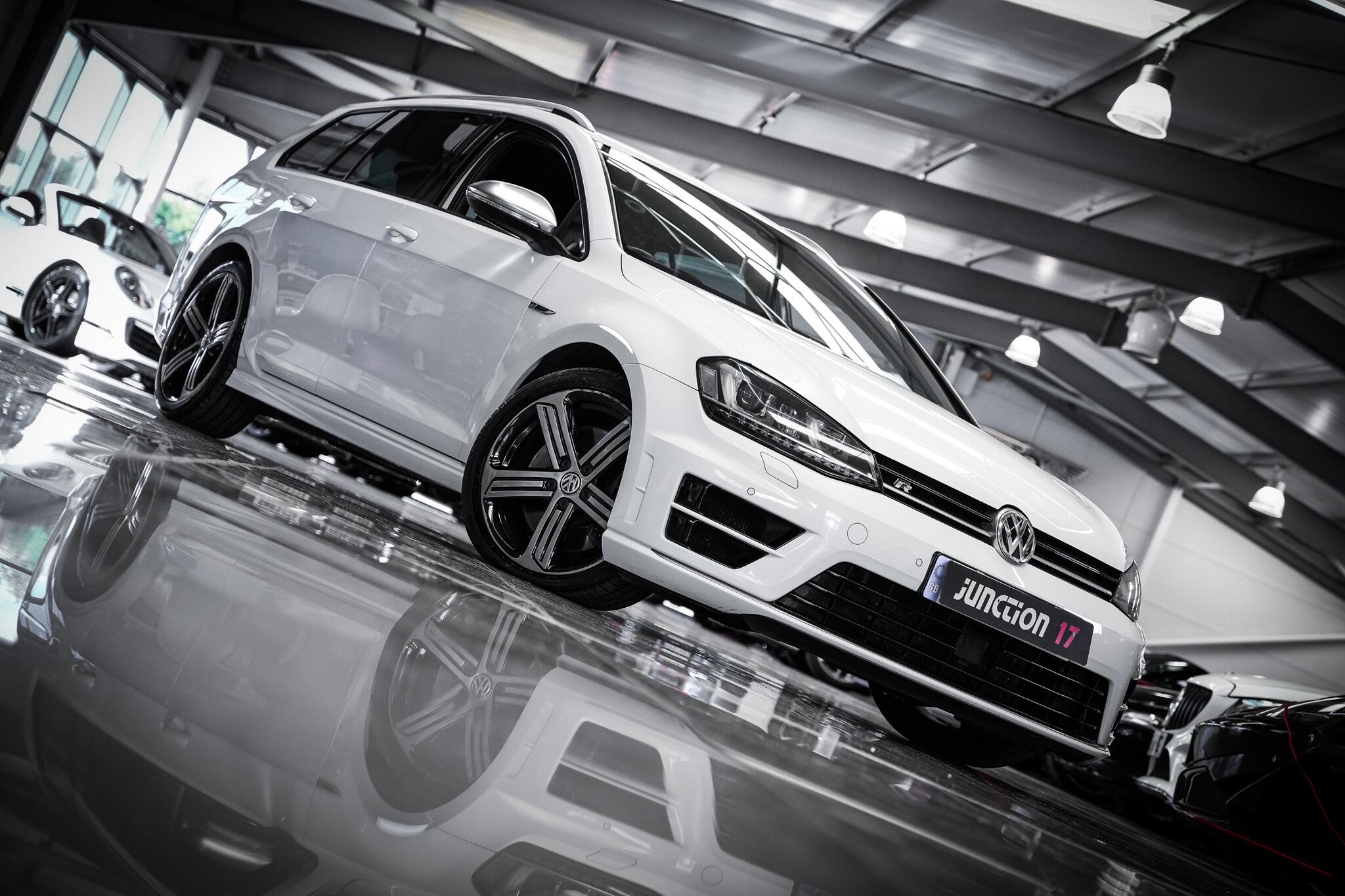 Volkswagen Golf view 8