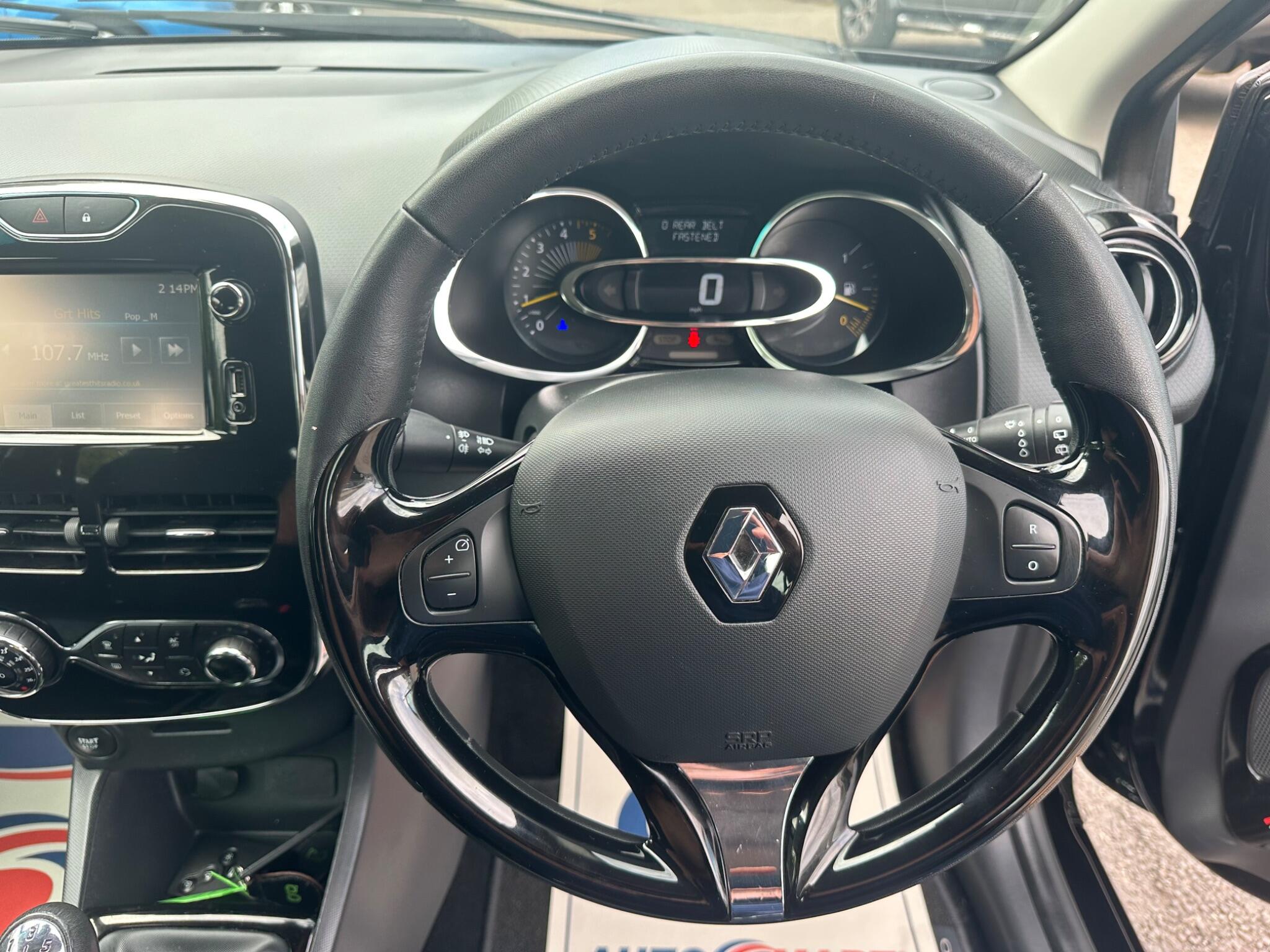 Renault Clio view 21