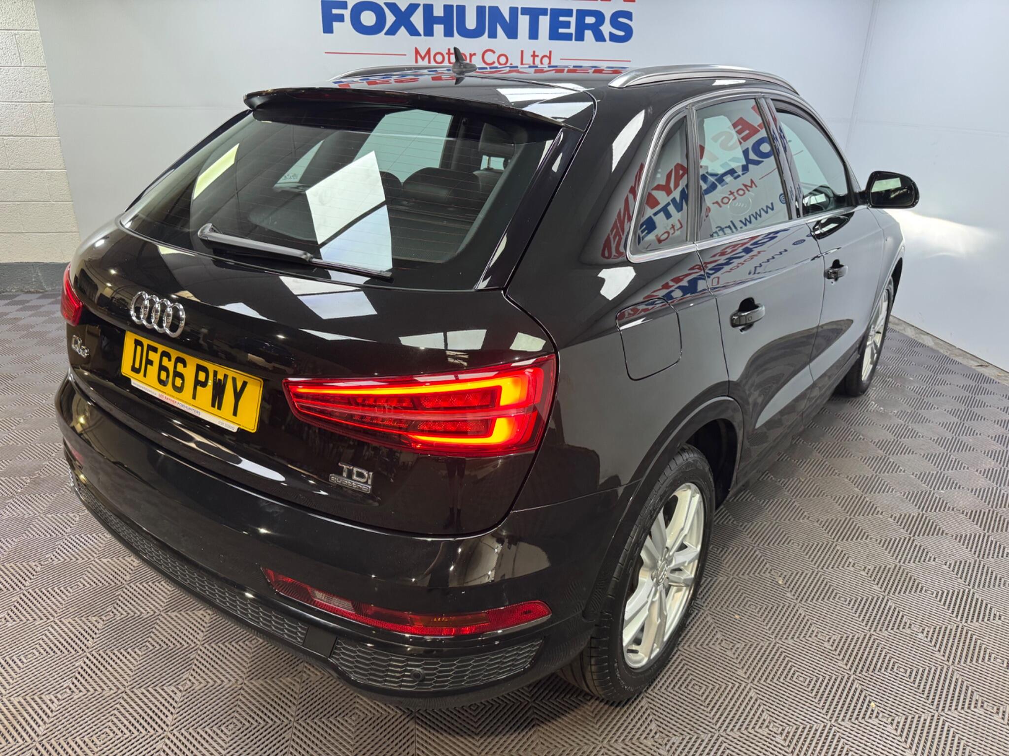 Audi Q3 view 27