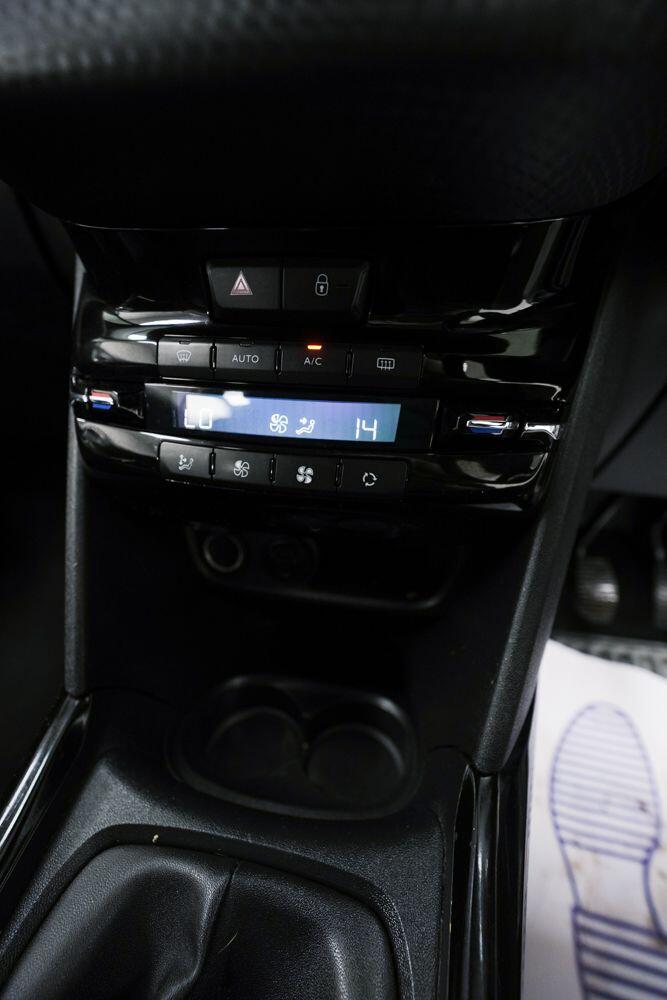 Peugeot 2008 view 20