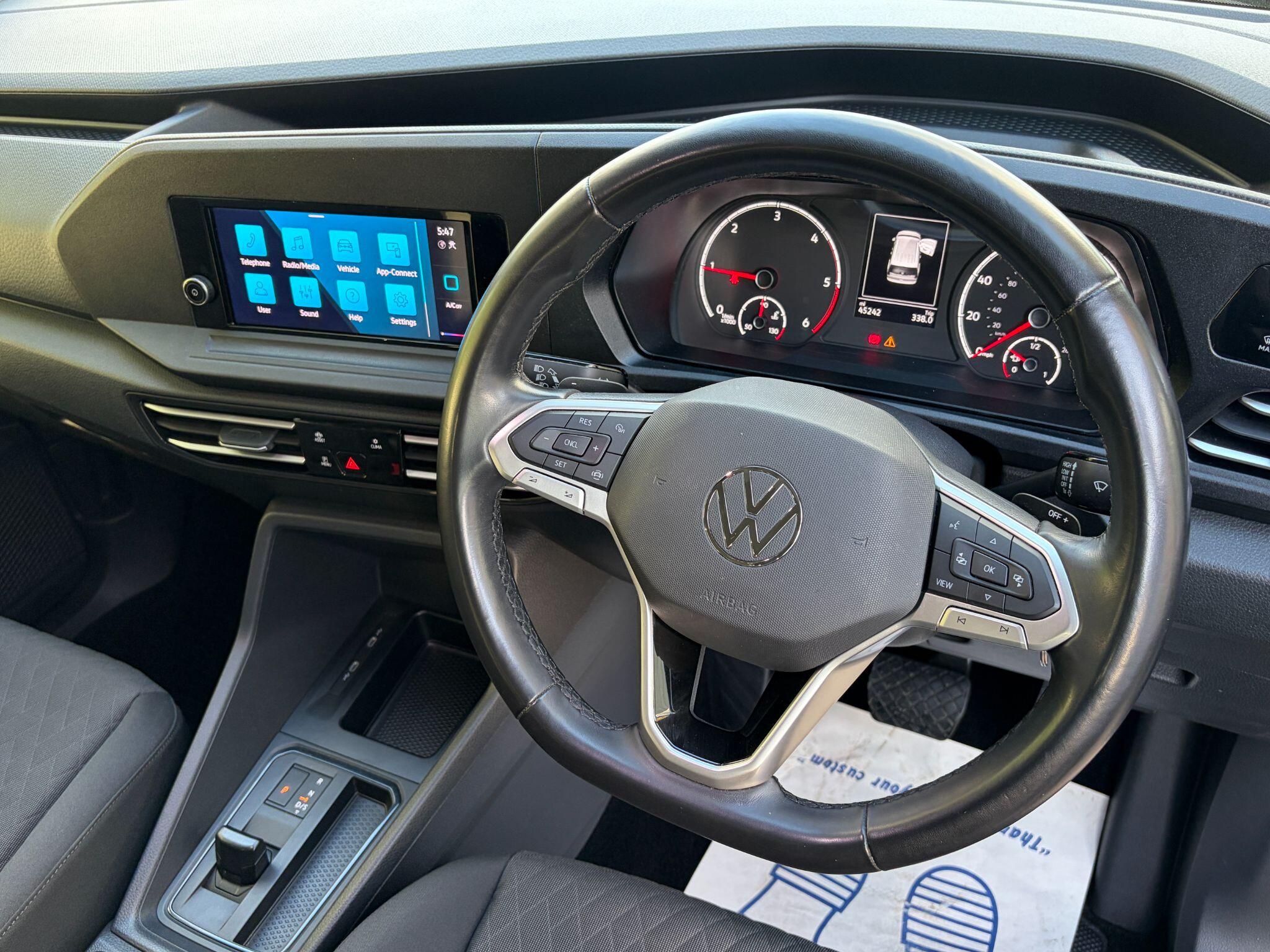 Volkswagen Caddy Maxi view 22