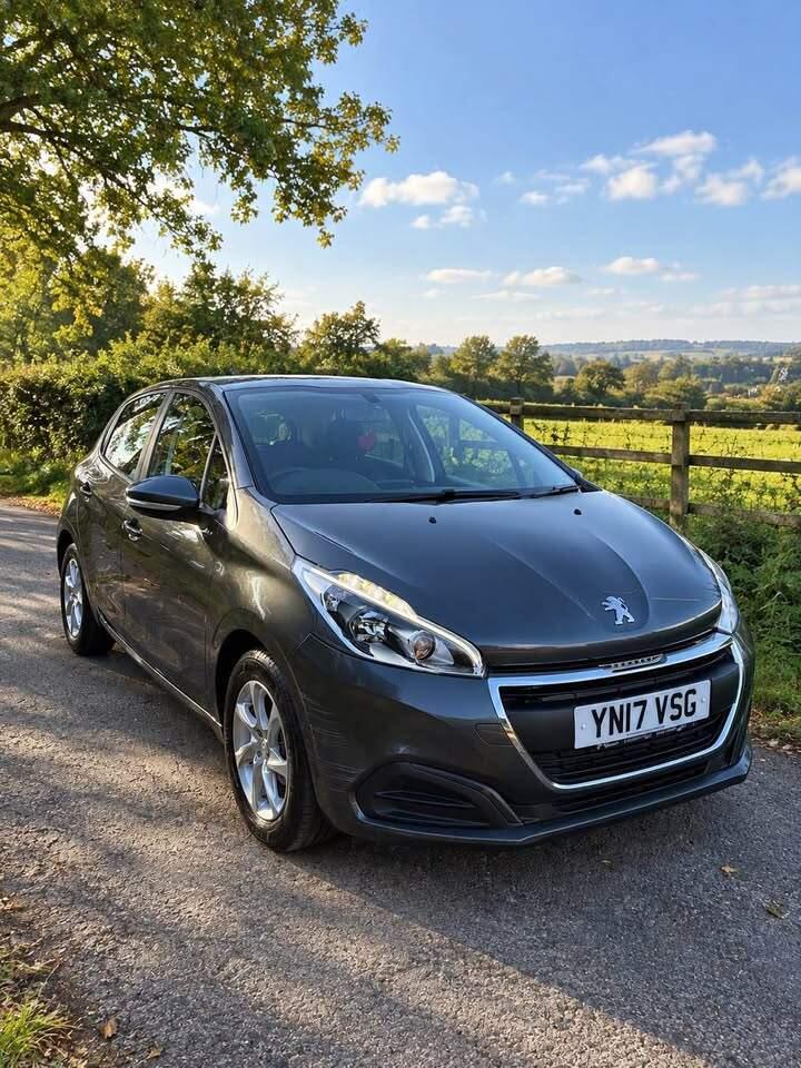 Peugeot 208