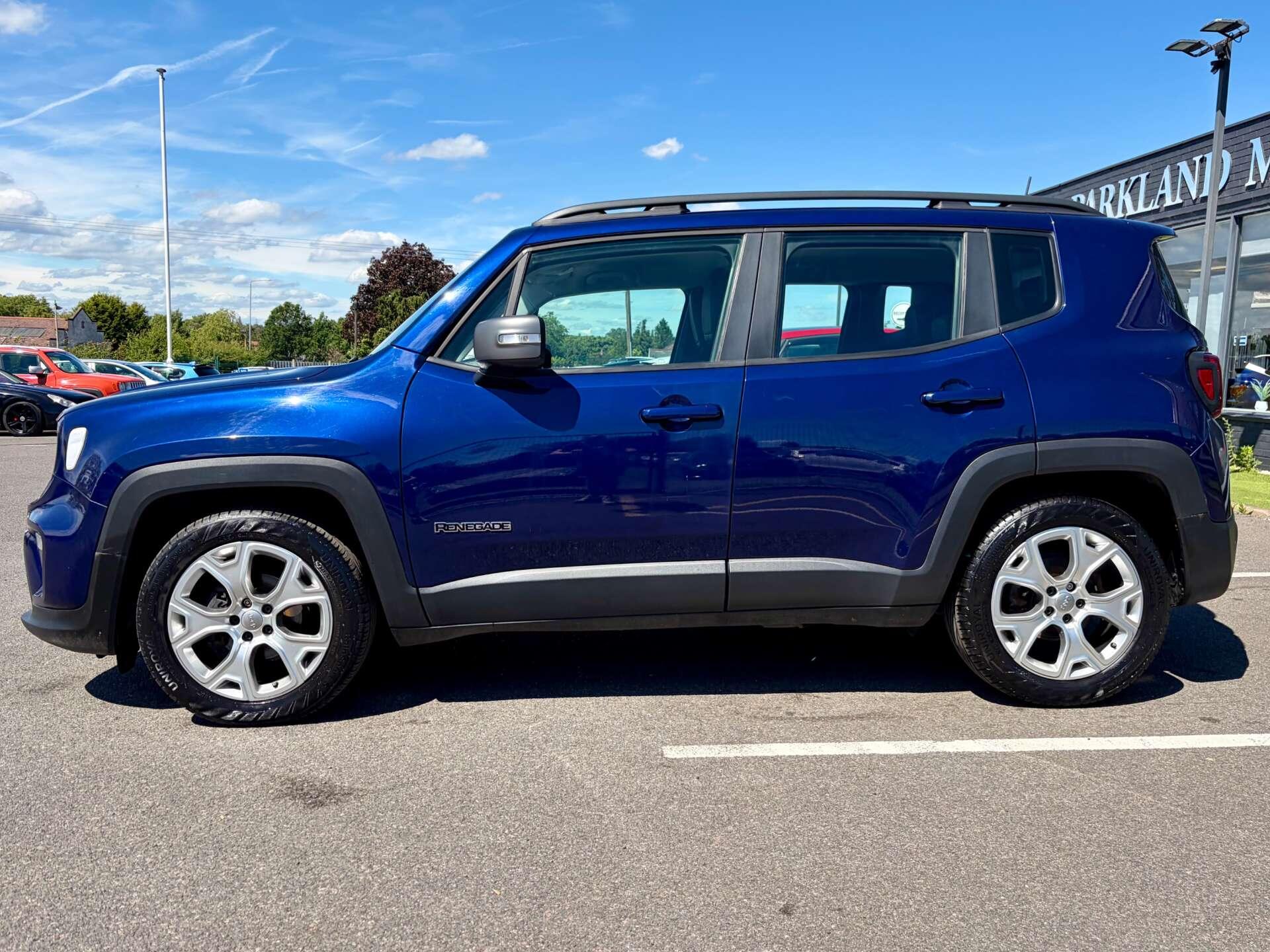 Jeep Renegade view 5