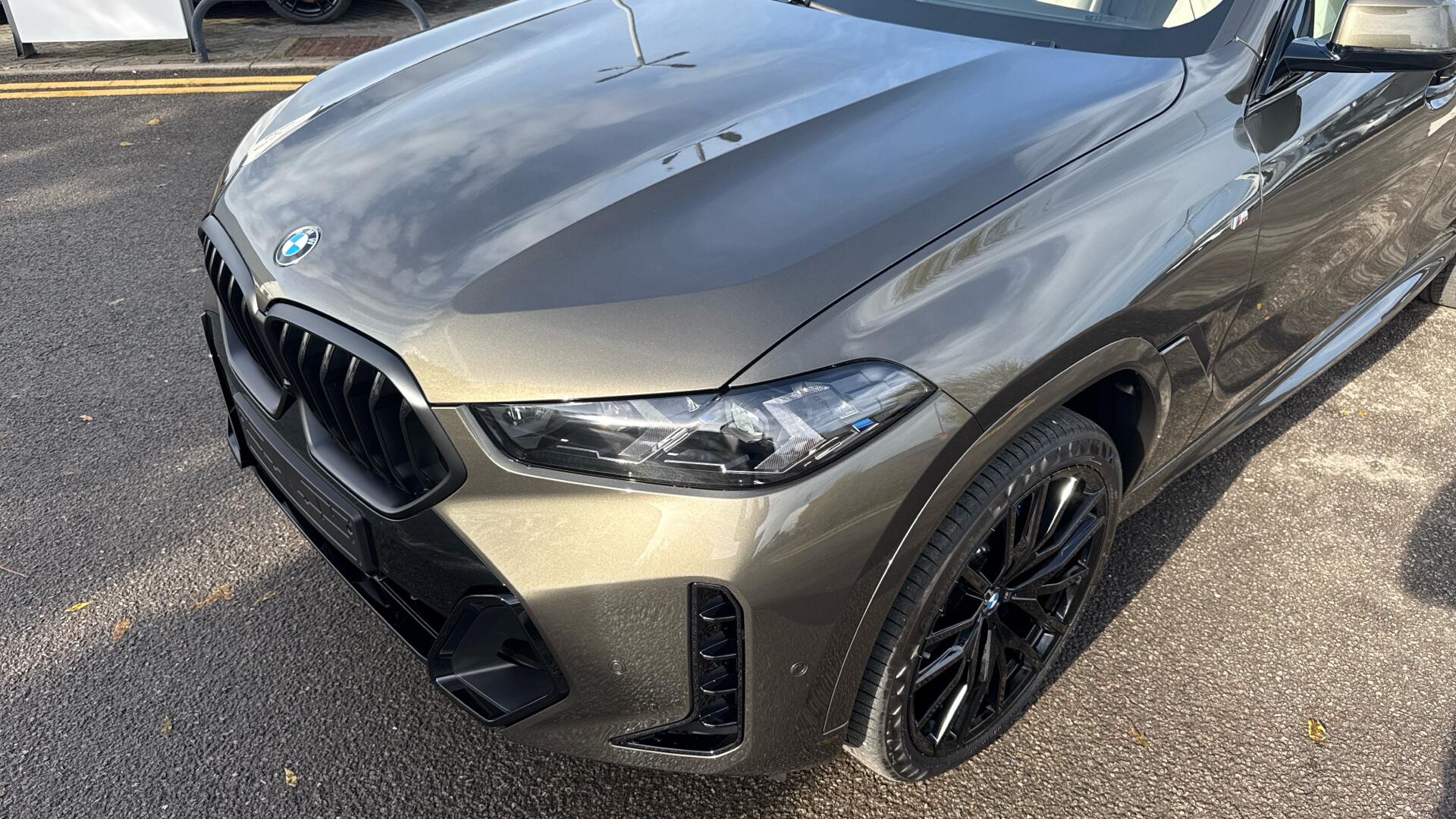 BMW X6 view 26