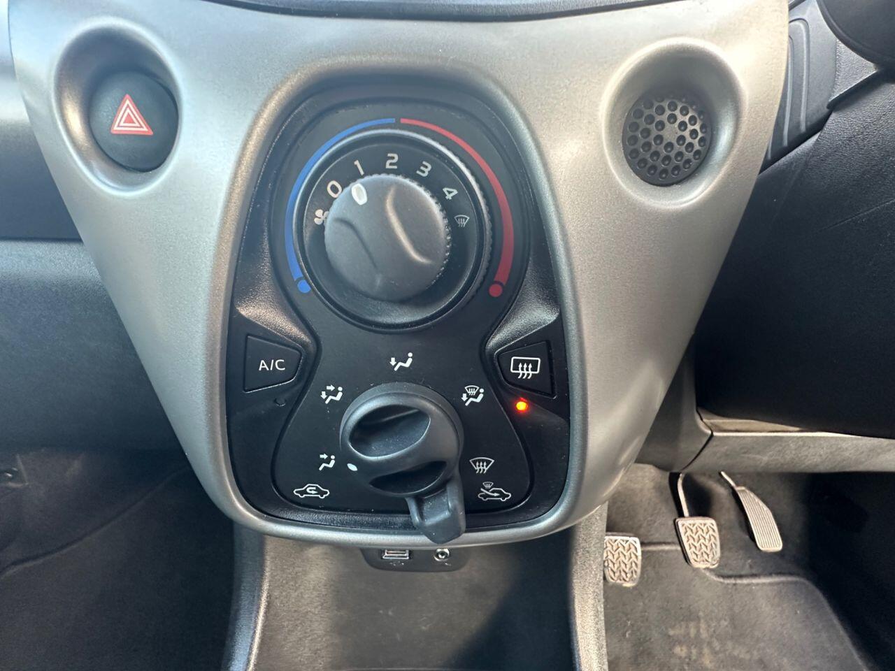 Toyota Aygo view 15