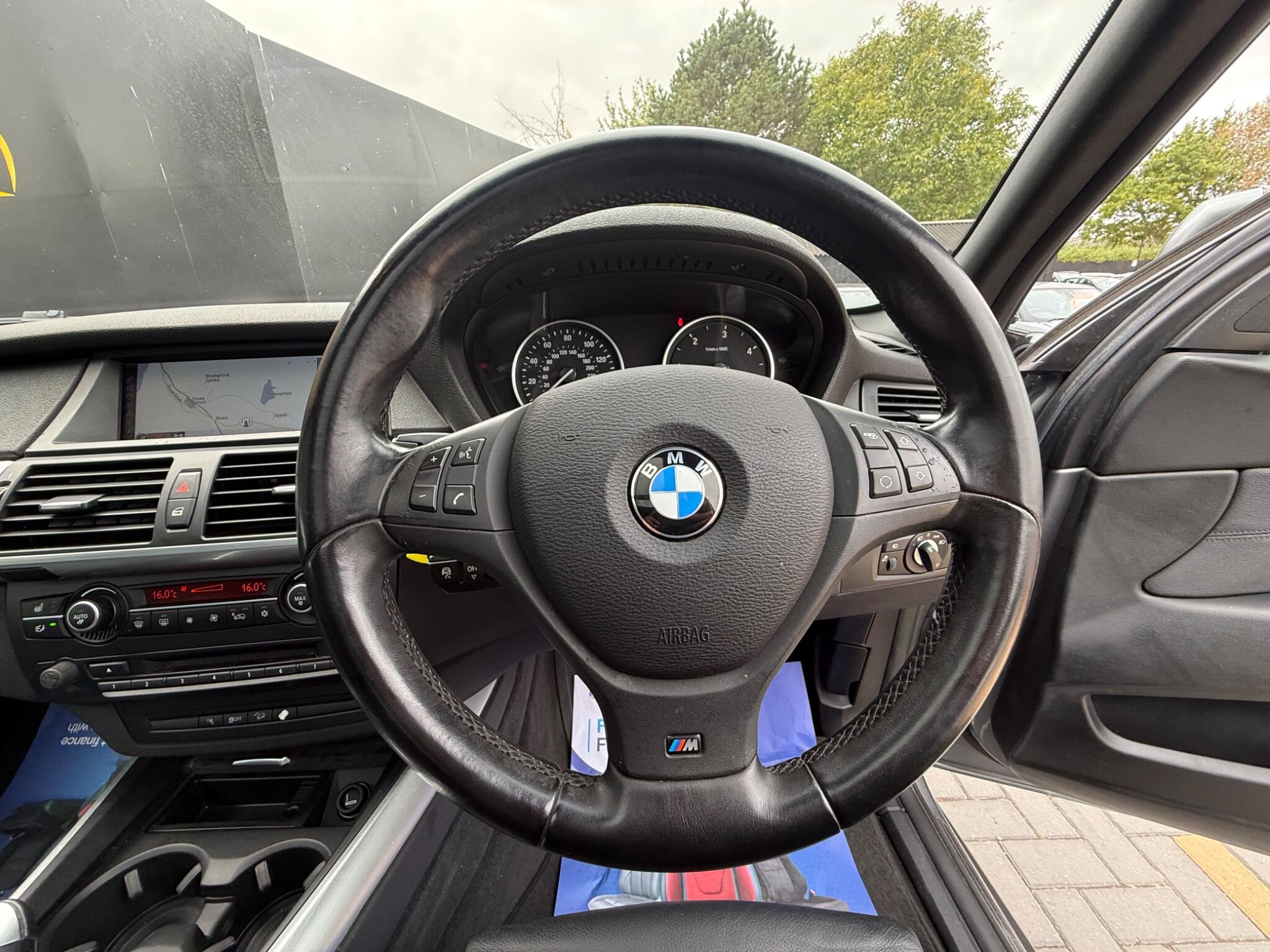 BMW X5 view 28