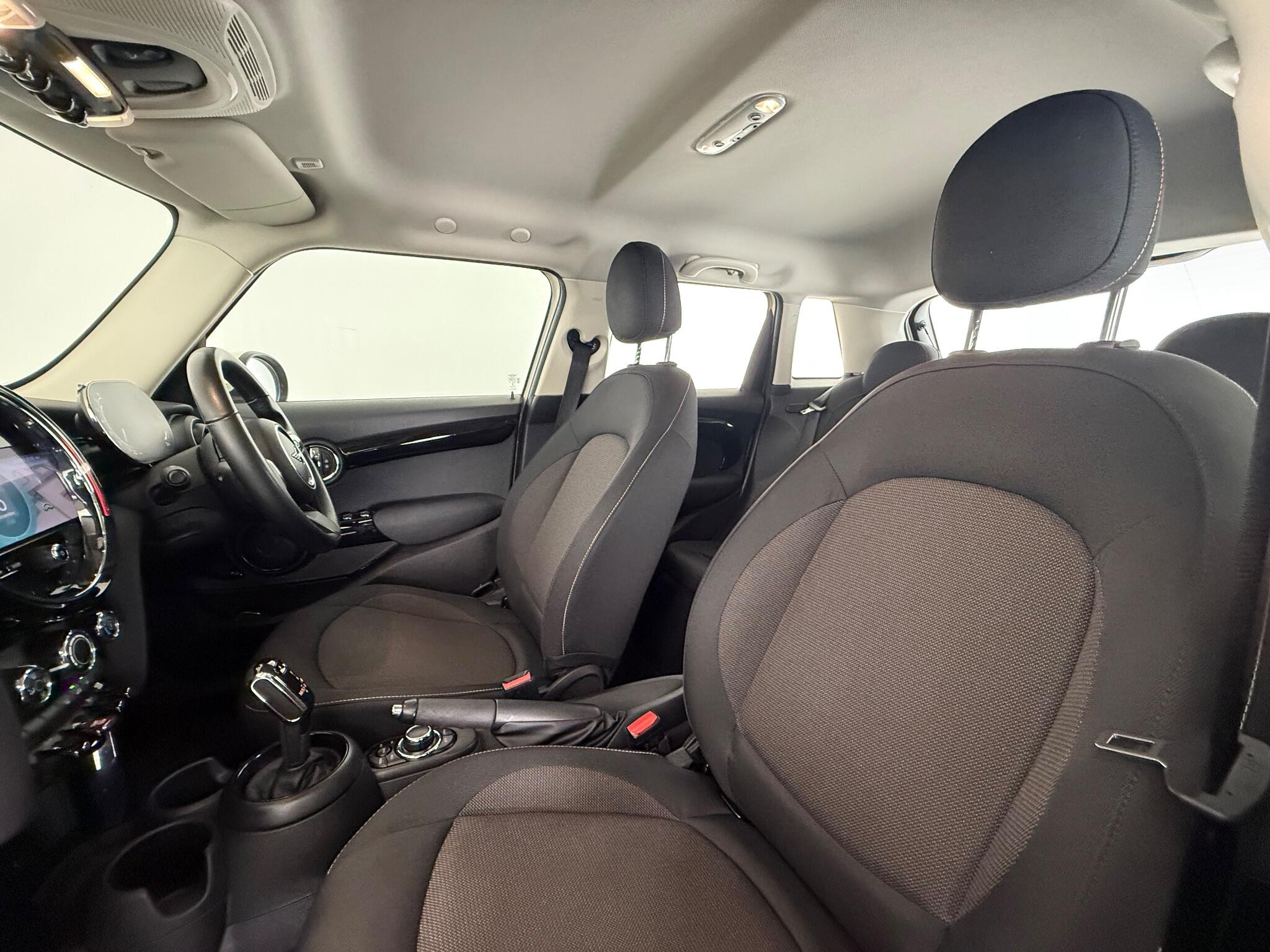 Mini Hatch view 17