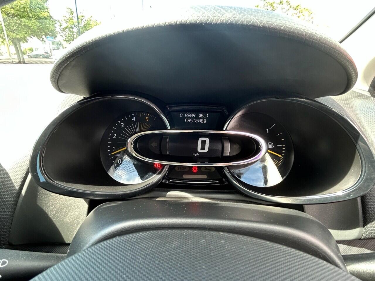 Renault Clio view 34