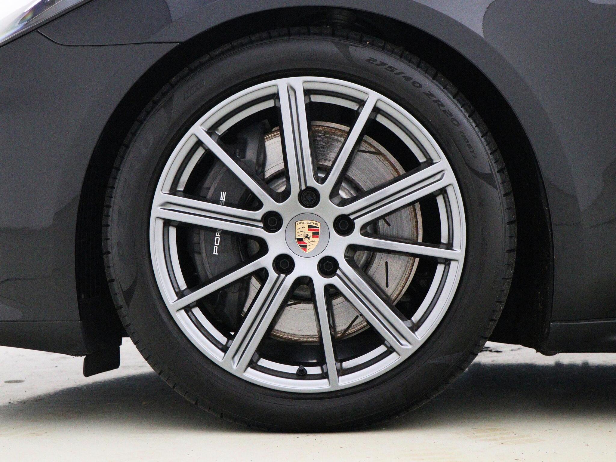 Porsche Panamera view 4
