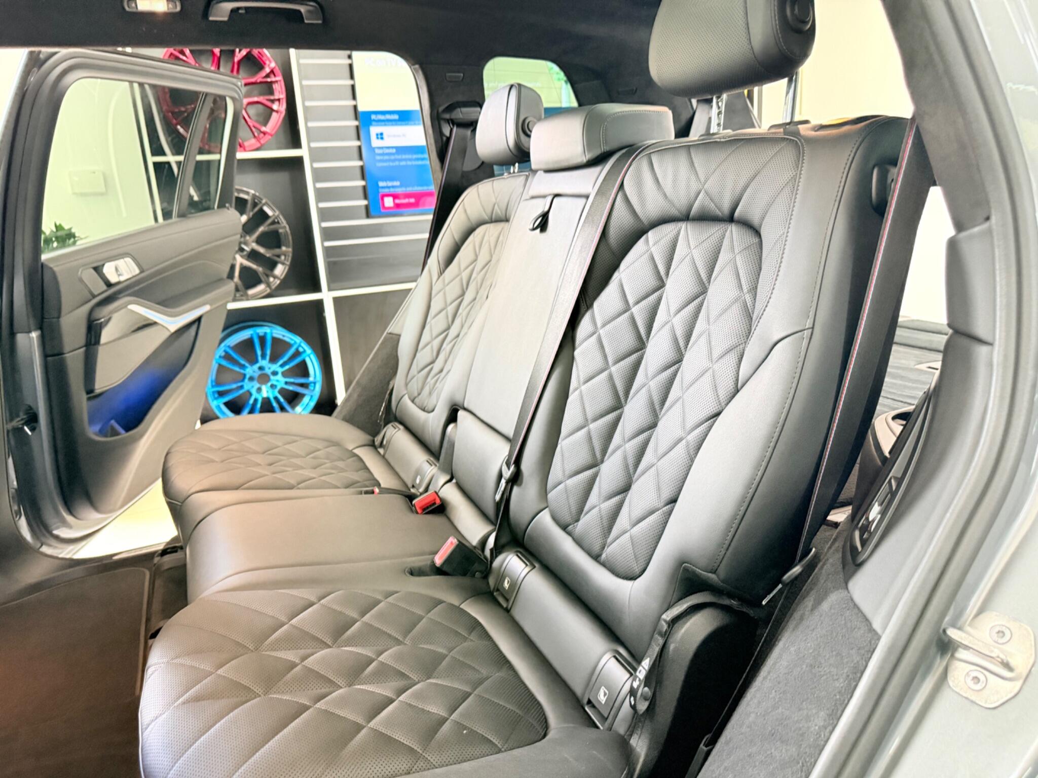 BMW X7 view 55