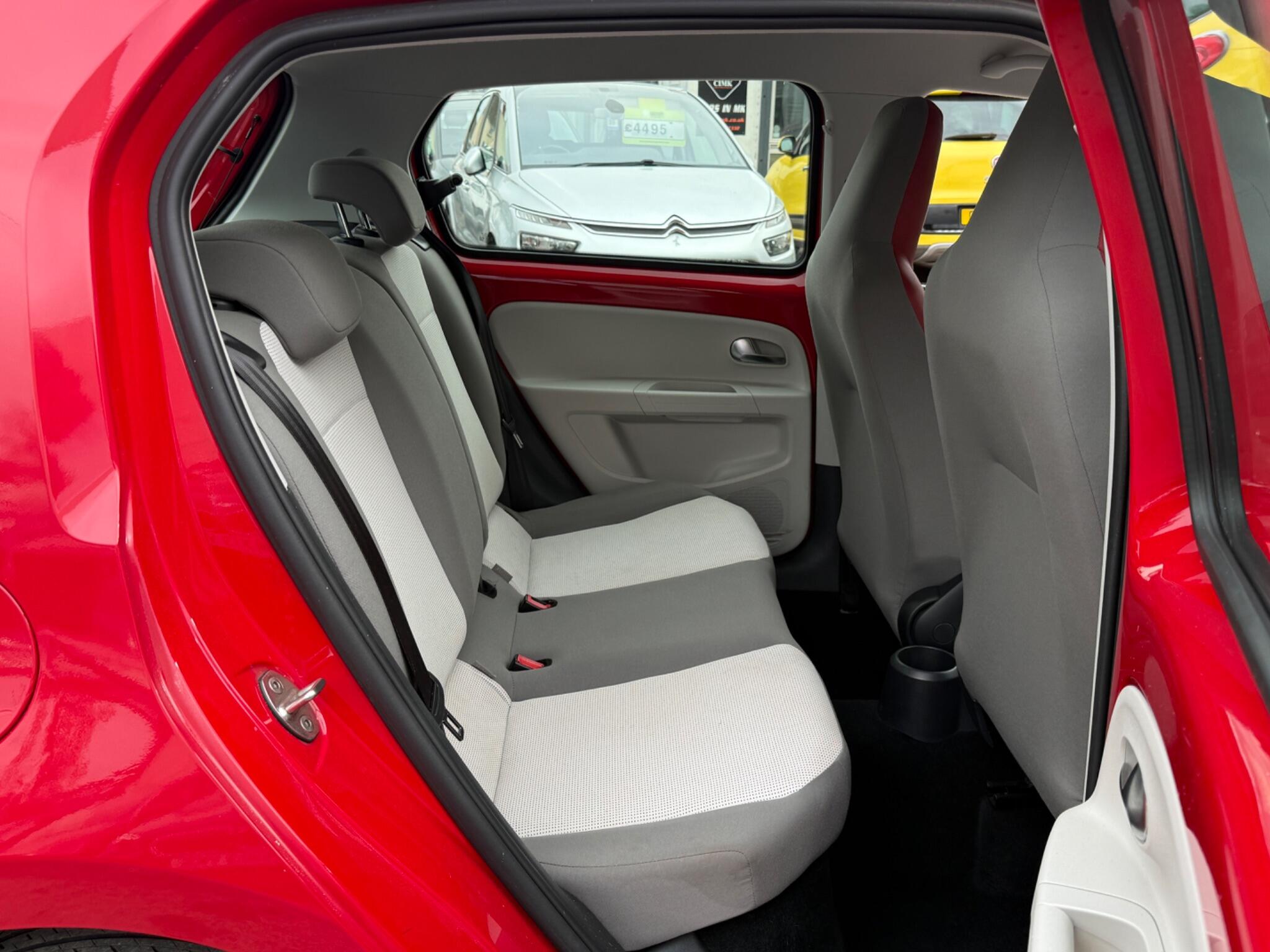 Volkswagen up! - Image 35