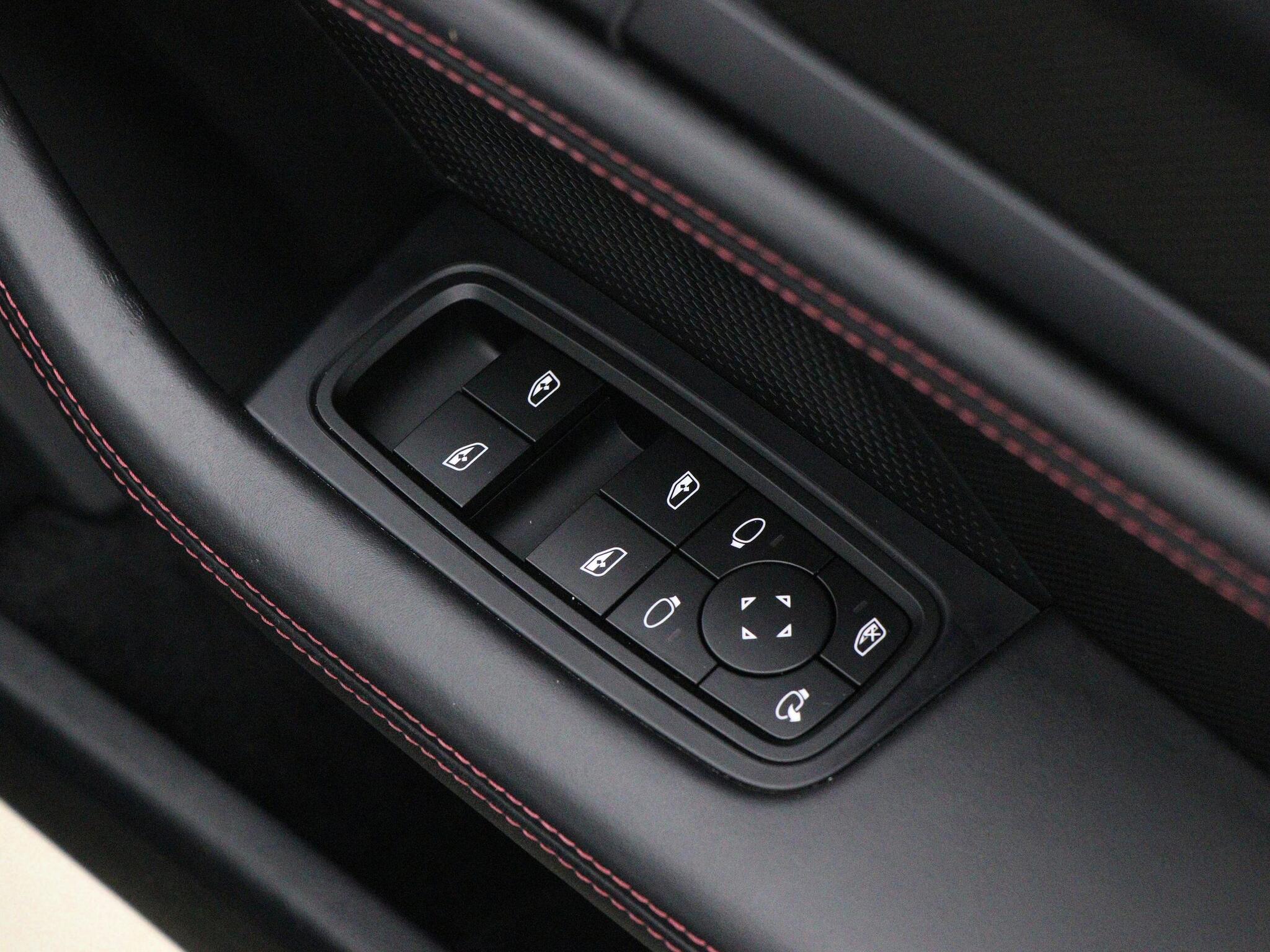 Porsche Taycan view 38