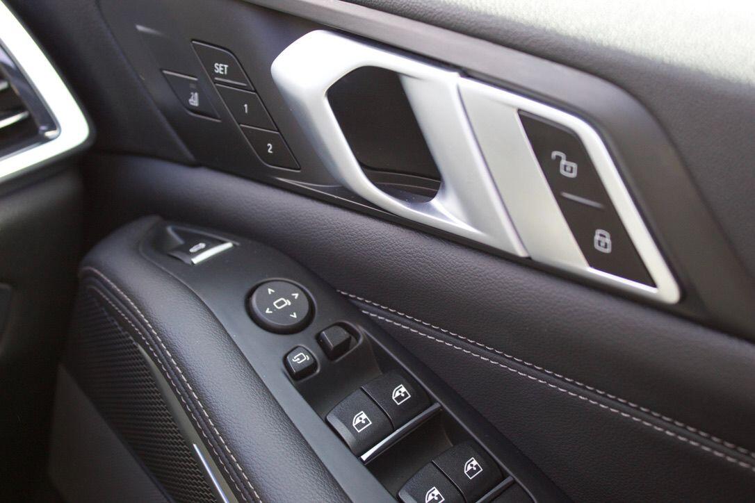 BMW X5 view 22