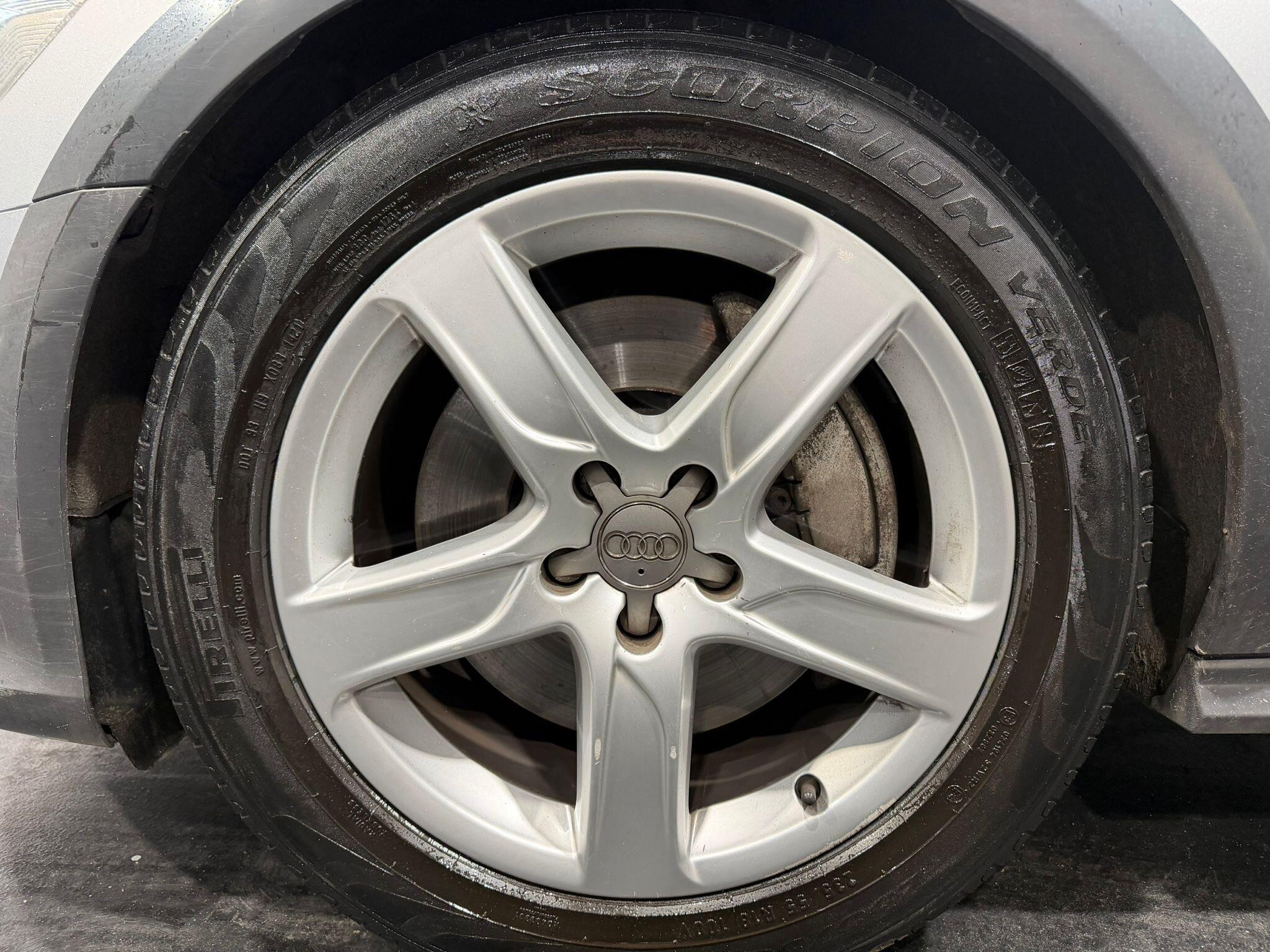 Audi A6 view 30