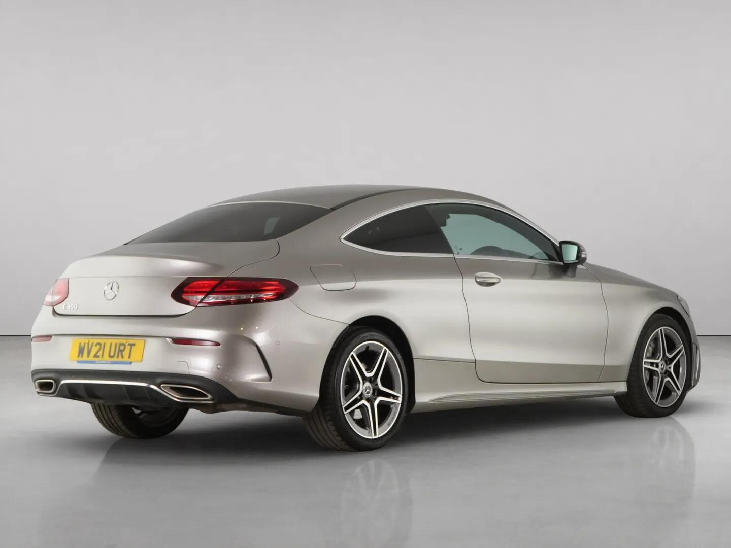 Mercedes-Benz C-Class view 11