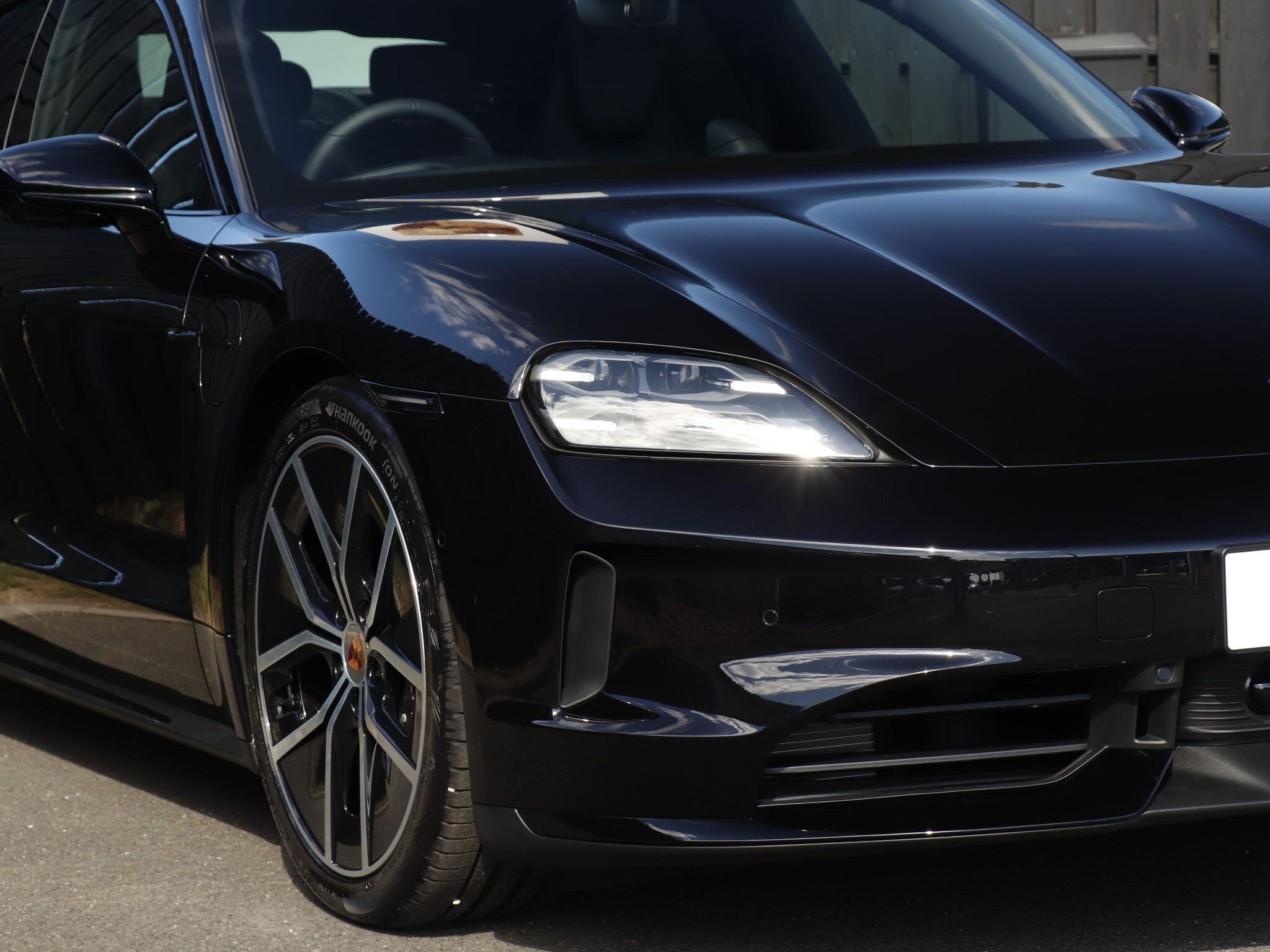 Porsche Taycan view 32