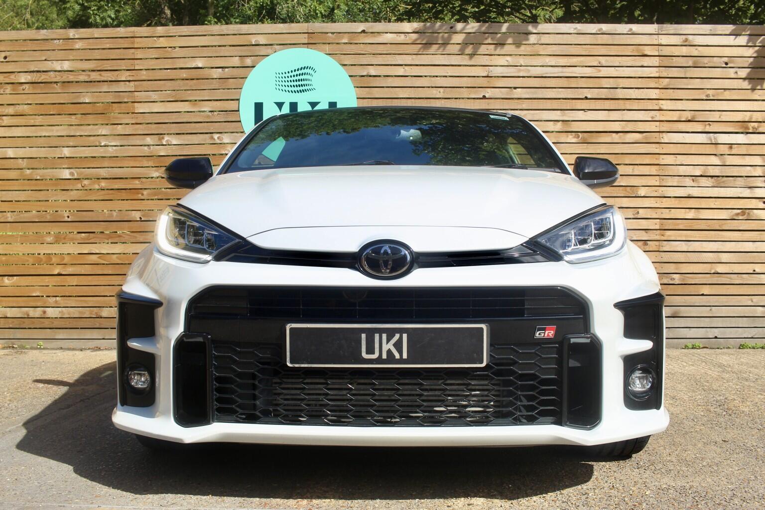 Toyota Yaris view 25
